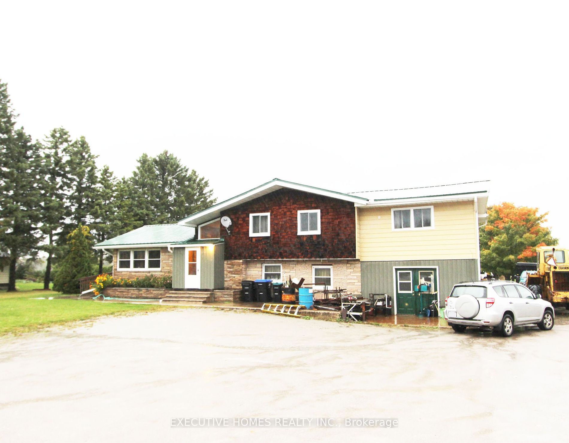 899 County Rd 6 N