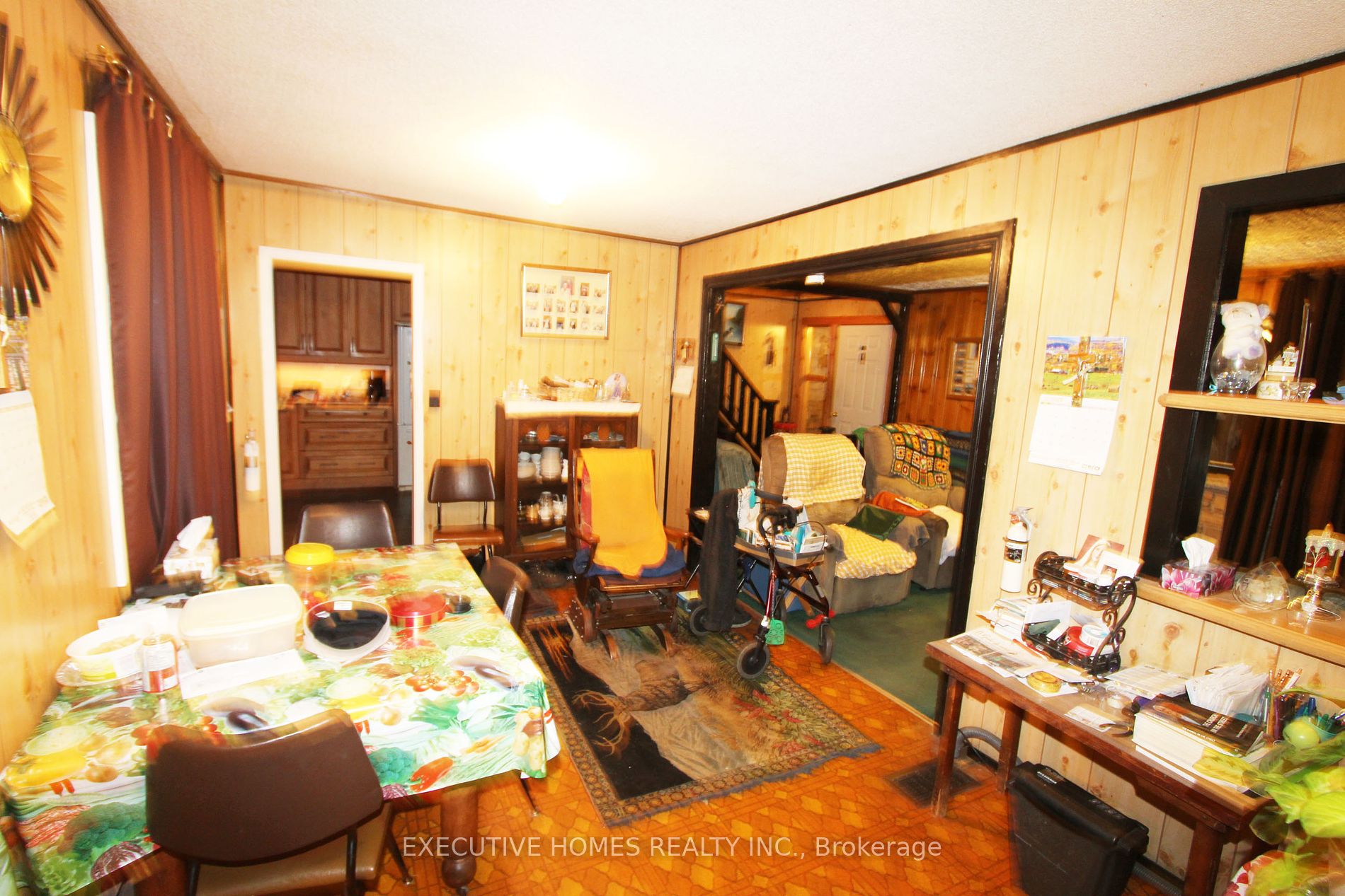 899 County Rd 6 N