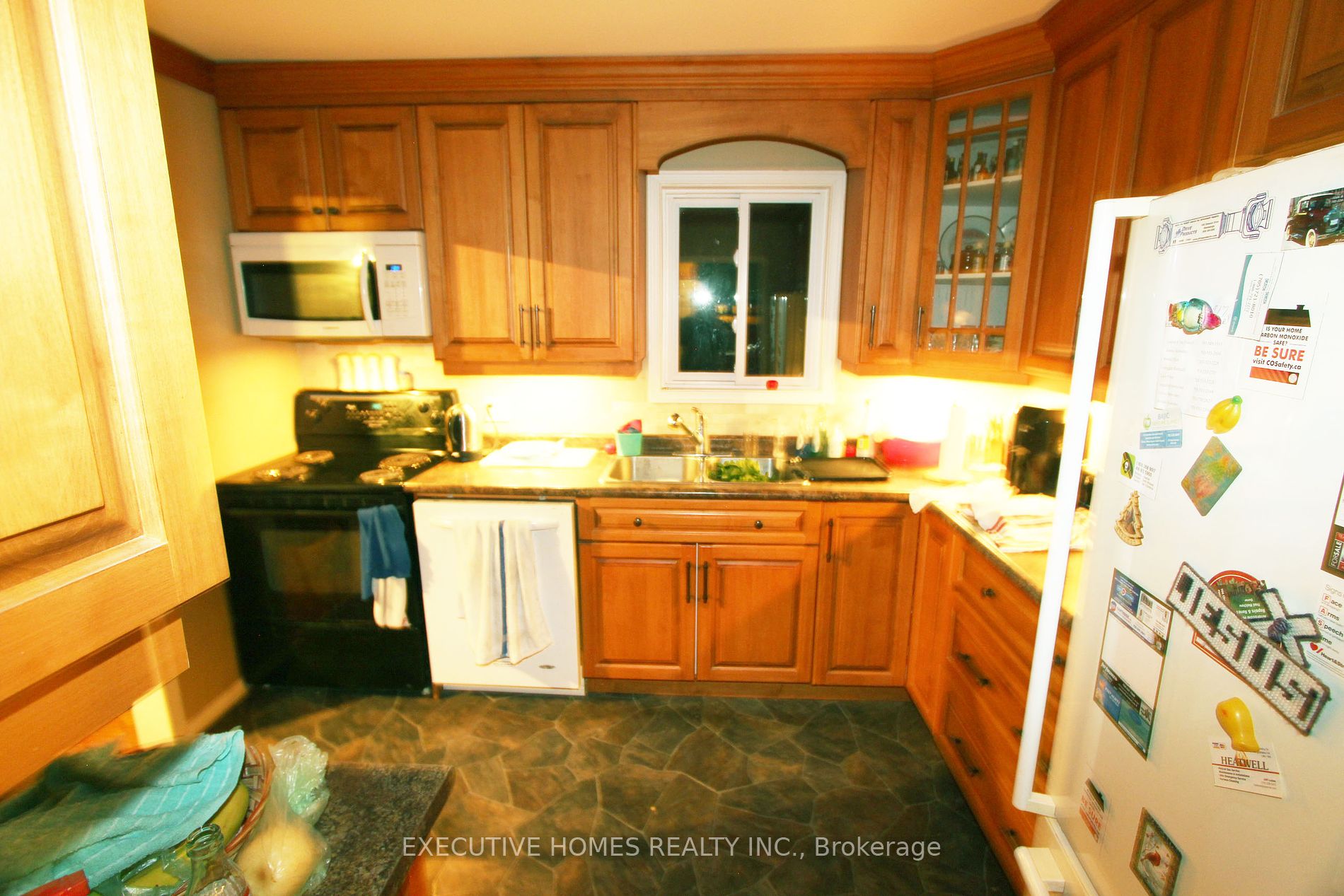 899 County Rd 6 N