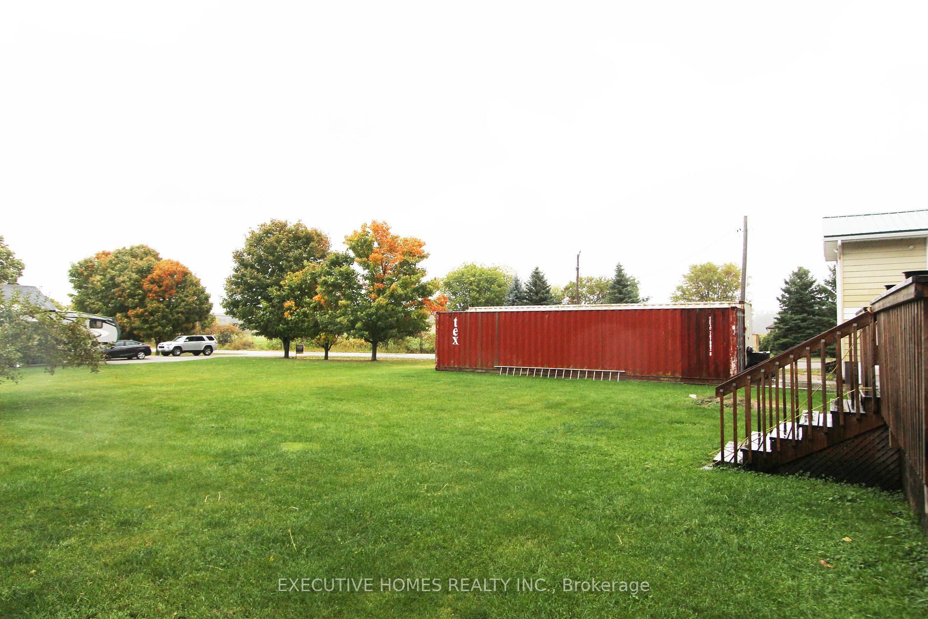 899 County Rd 6 N