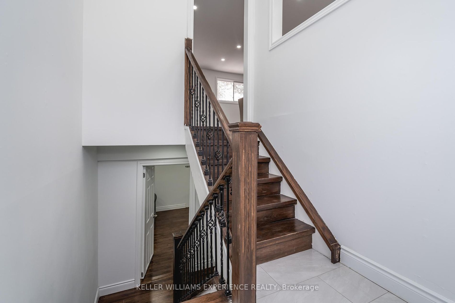 200 Ferndale Drive N