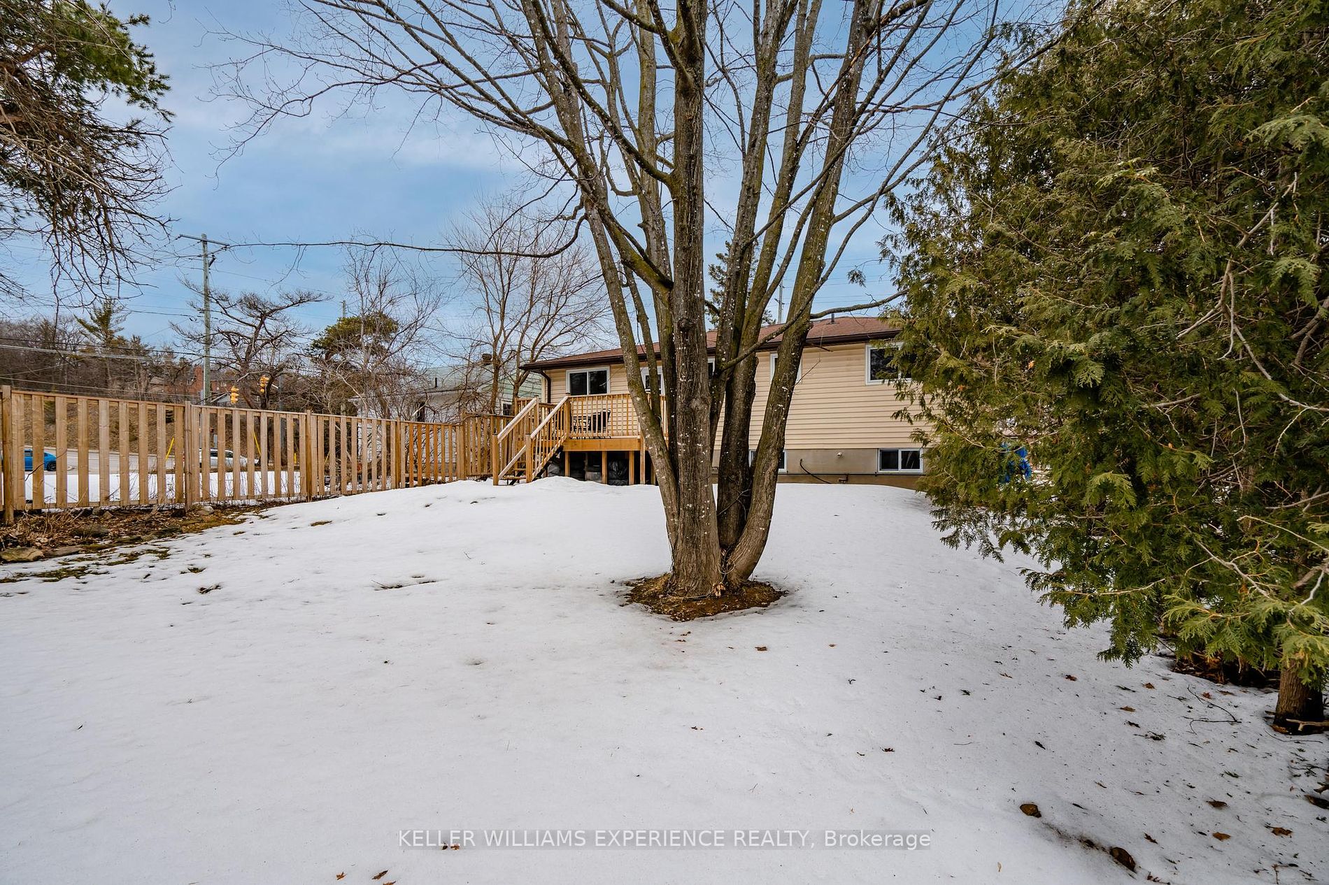 200 Ferndale Drive N