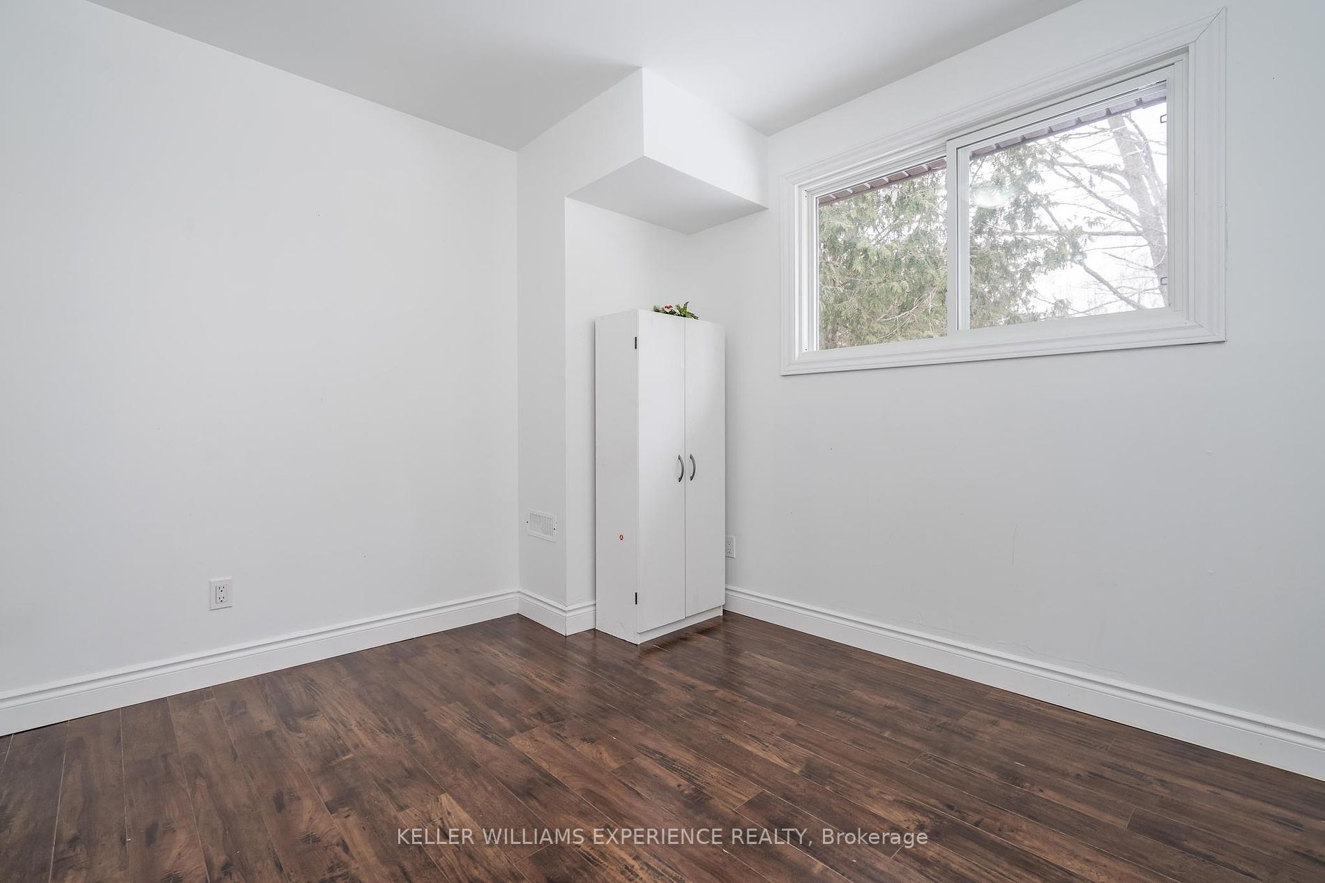 200 Ferndale Drive N