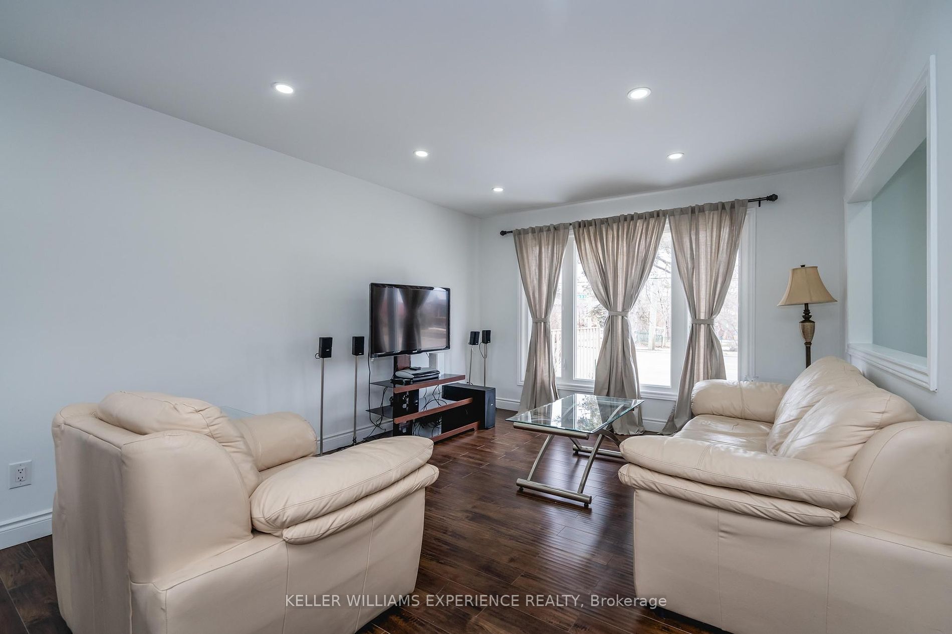 200 Ferndale Drive N