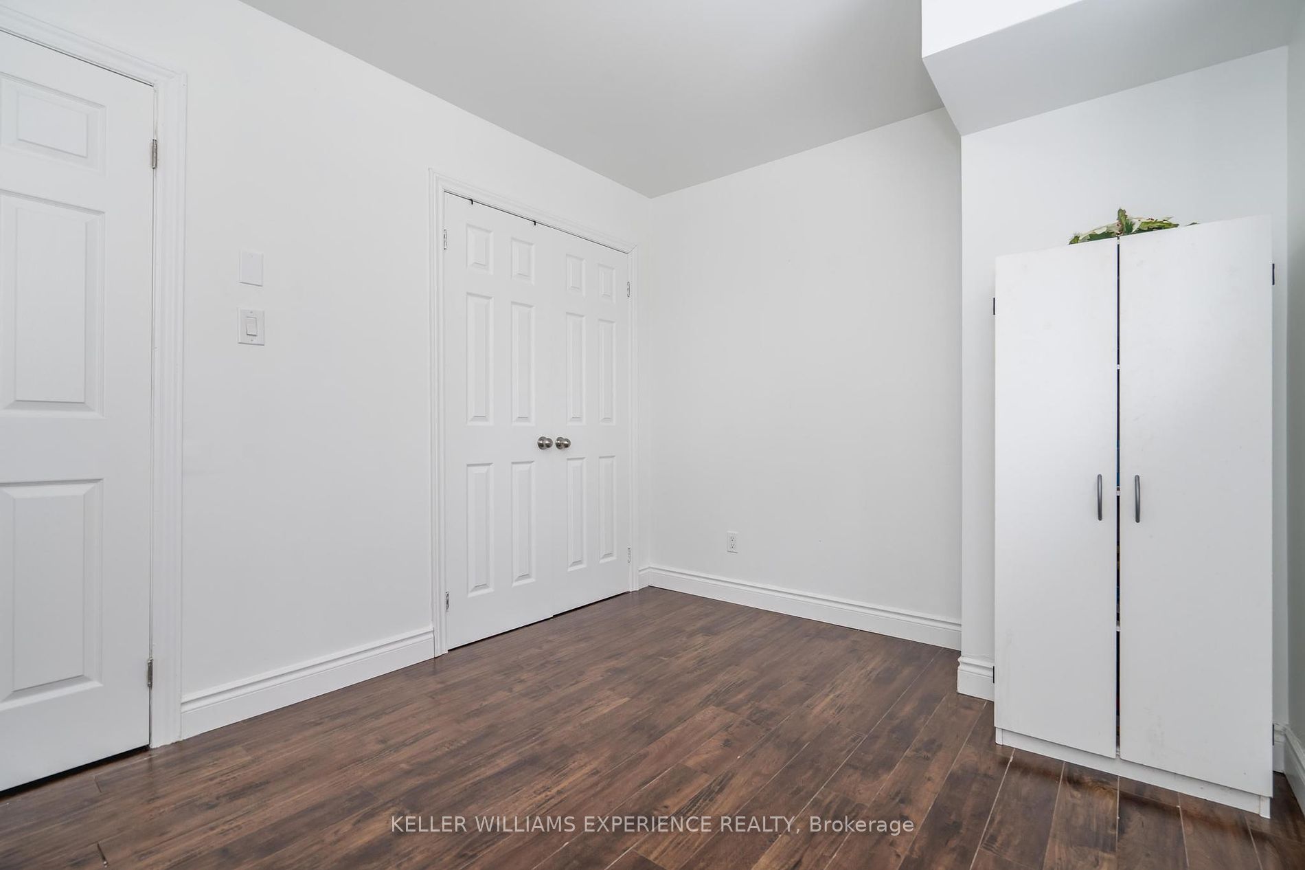 200 Ferndale Drive N