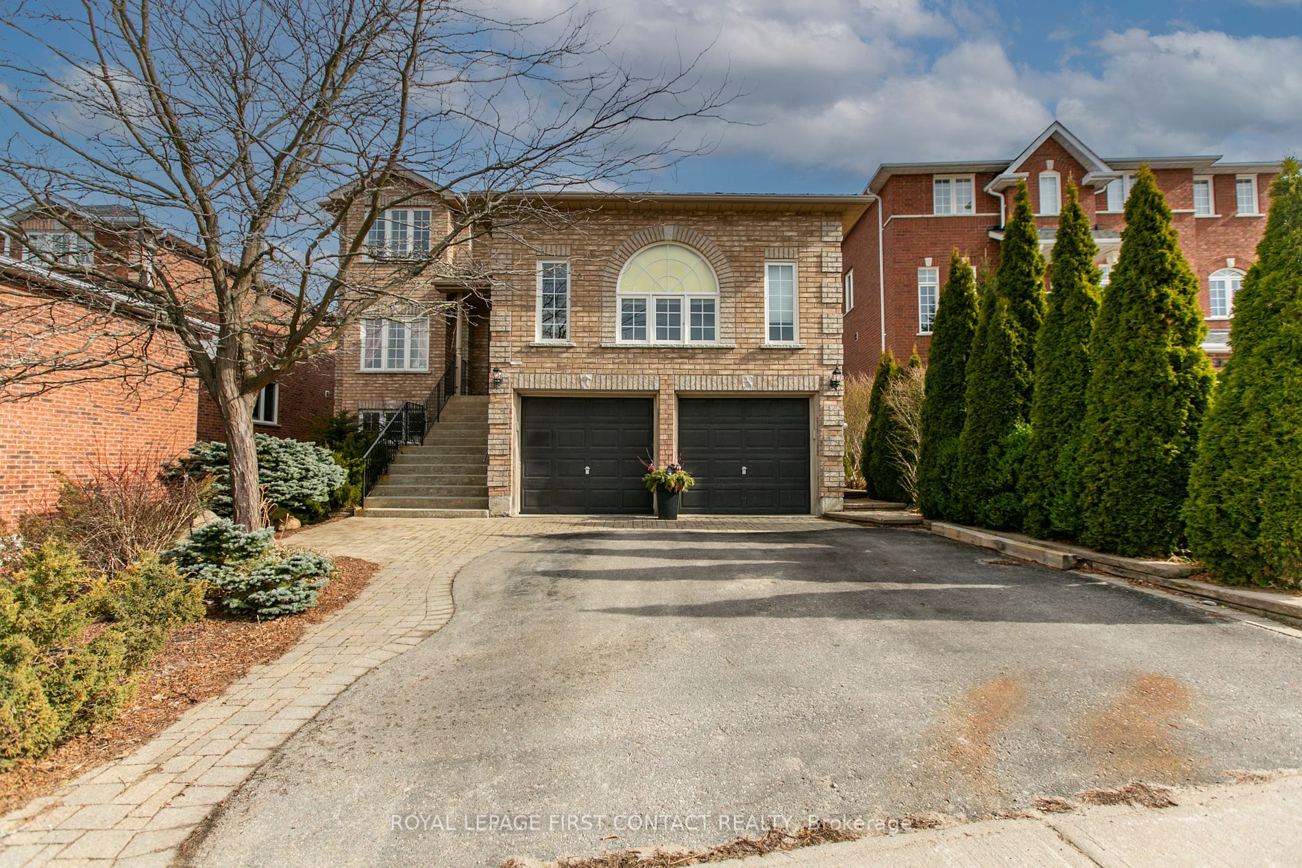 14 Pinecliff Cres