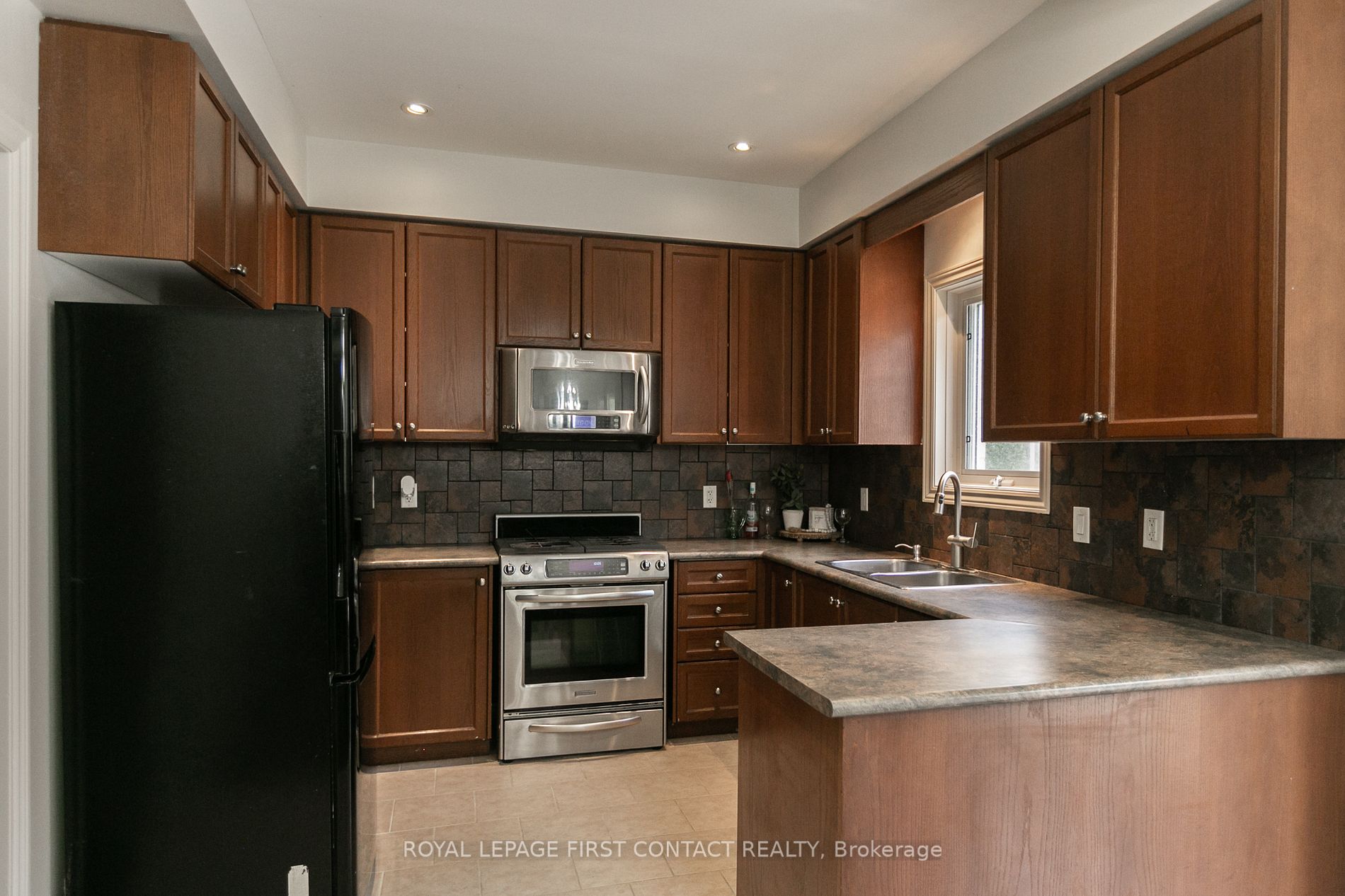 14 Pinecliff Cres