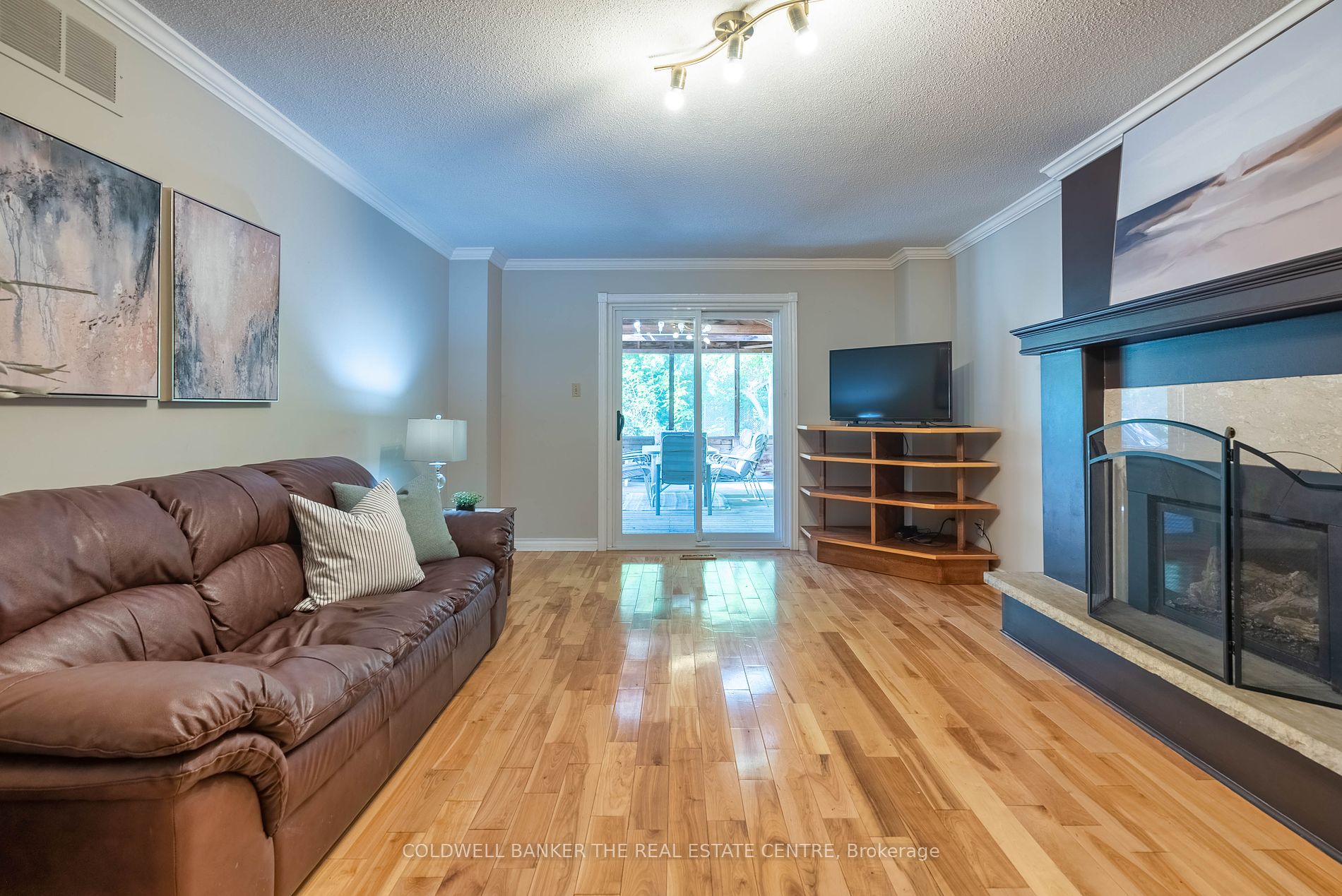 30 Greenfield Ave