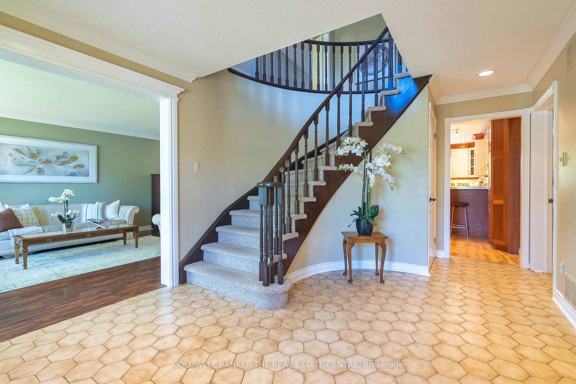 30 Greenfield Ave