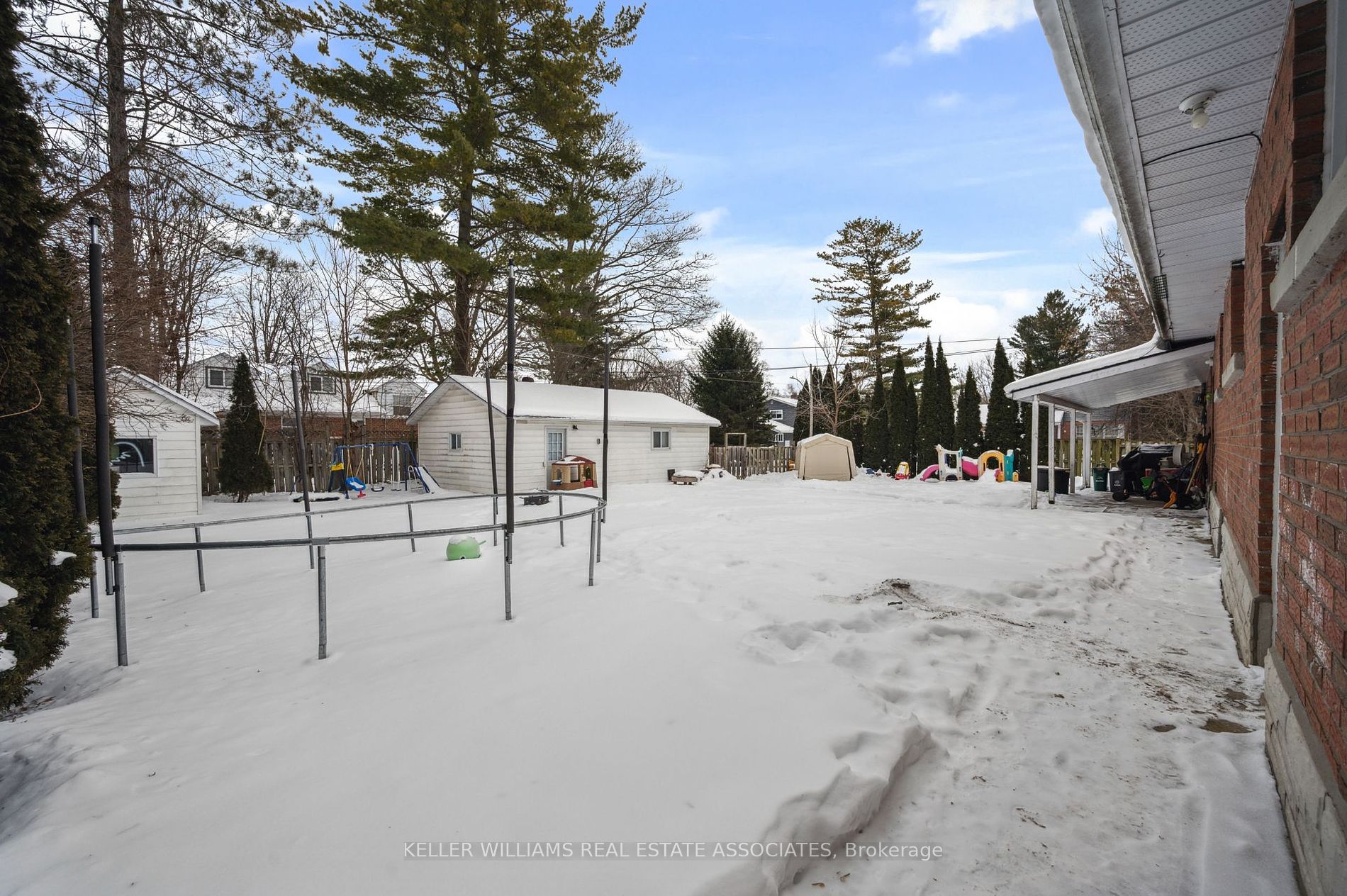 362 Parkhurst Crescent