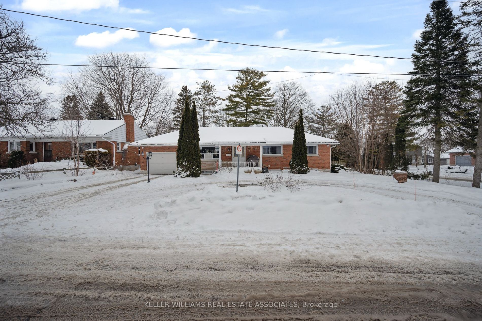 362 Parkhurst Crescent