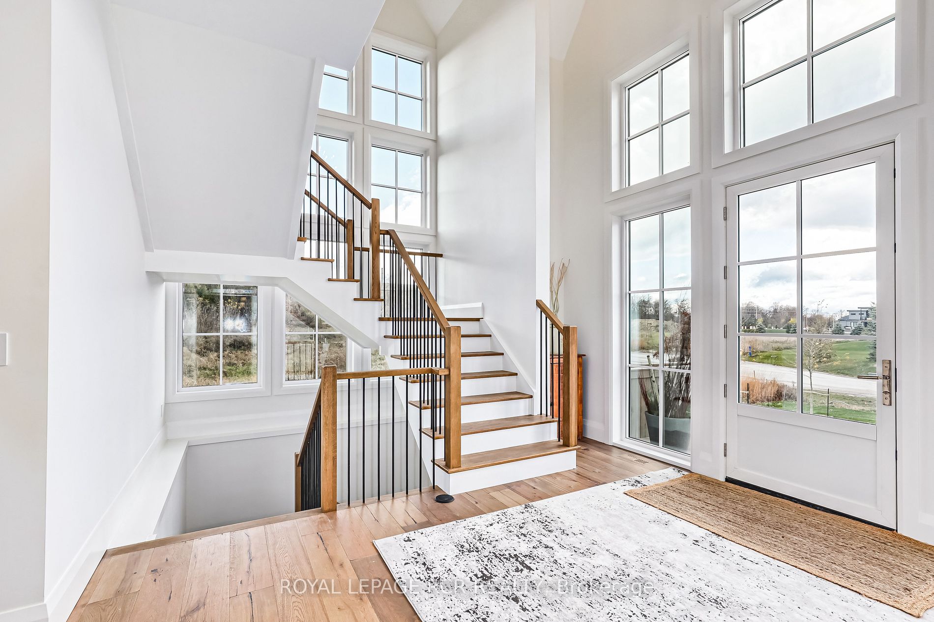 16 Raintree Court
