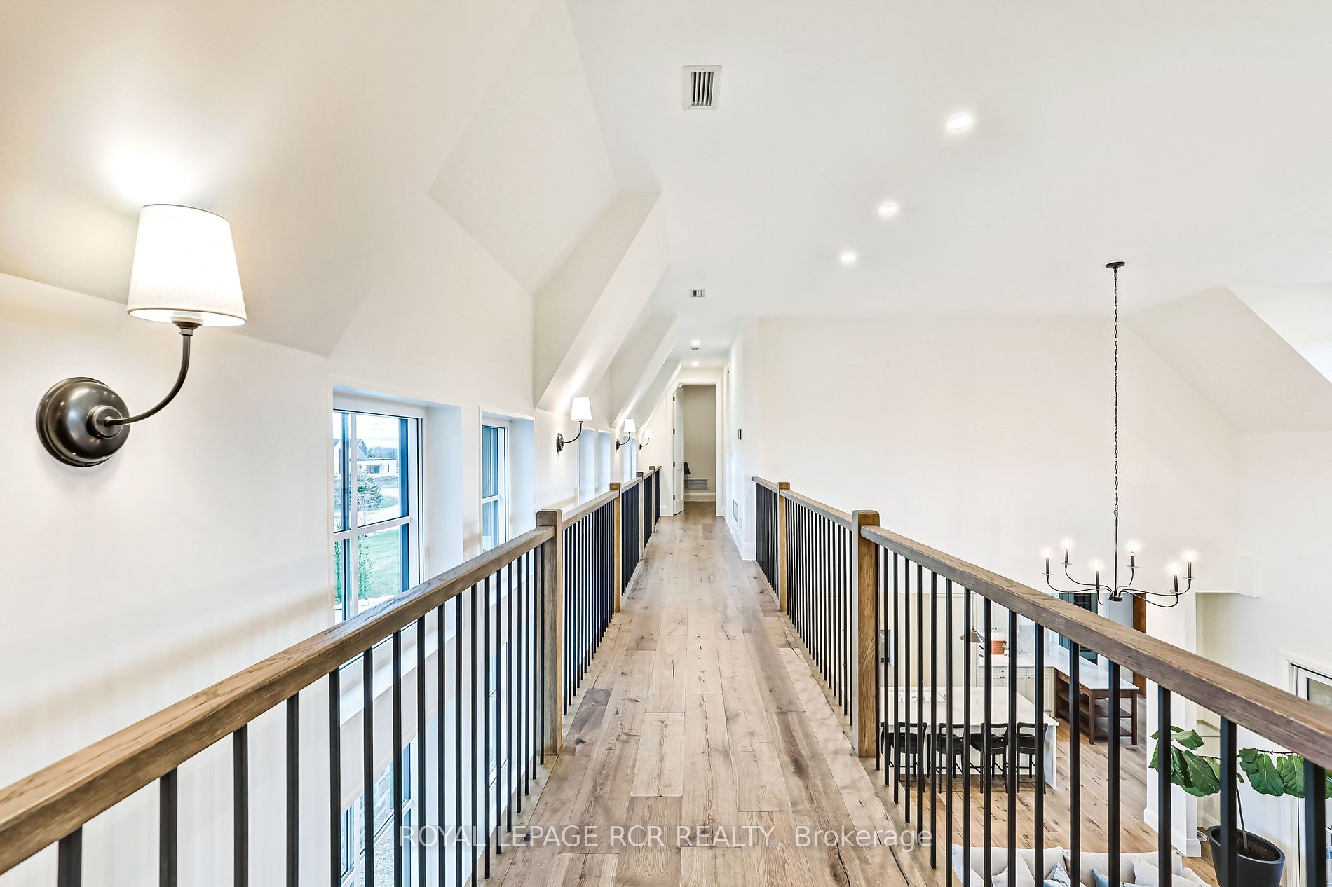 16 Raintree Court