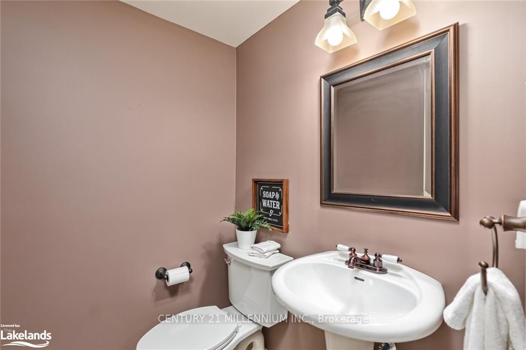 13 RAGLAN Street #27