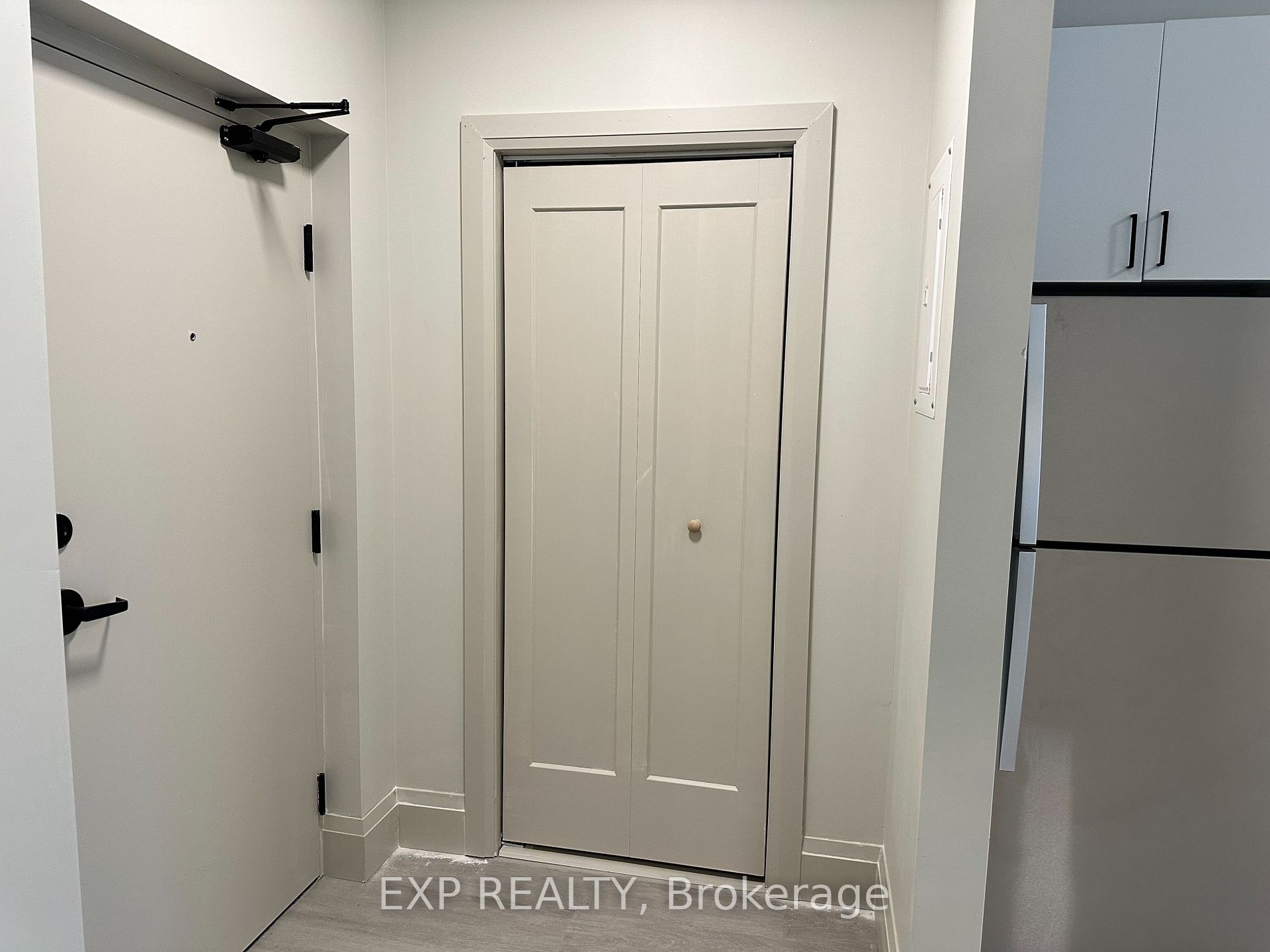 75 Barrie Rd, #204