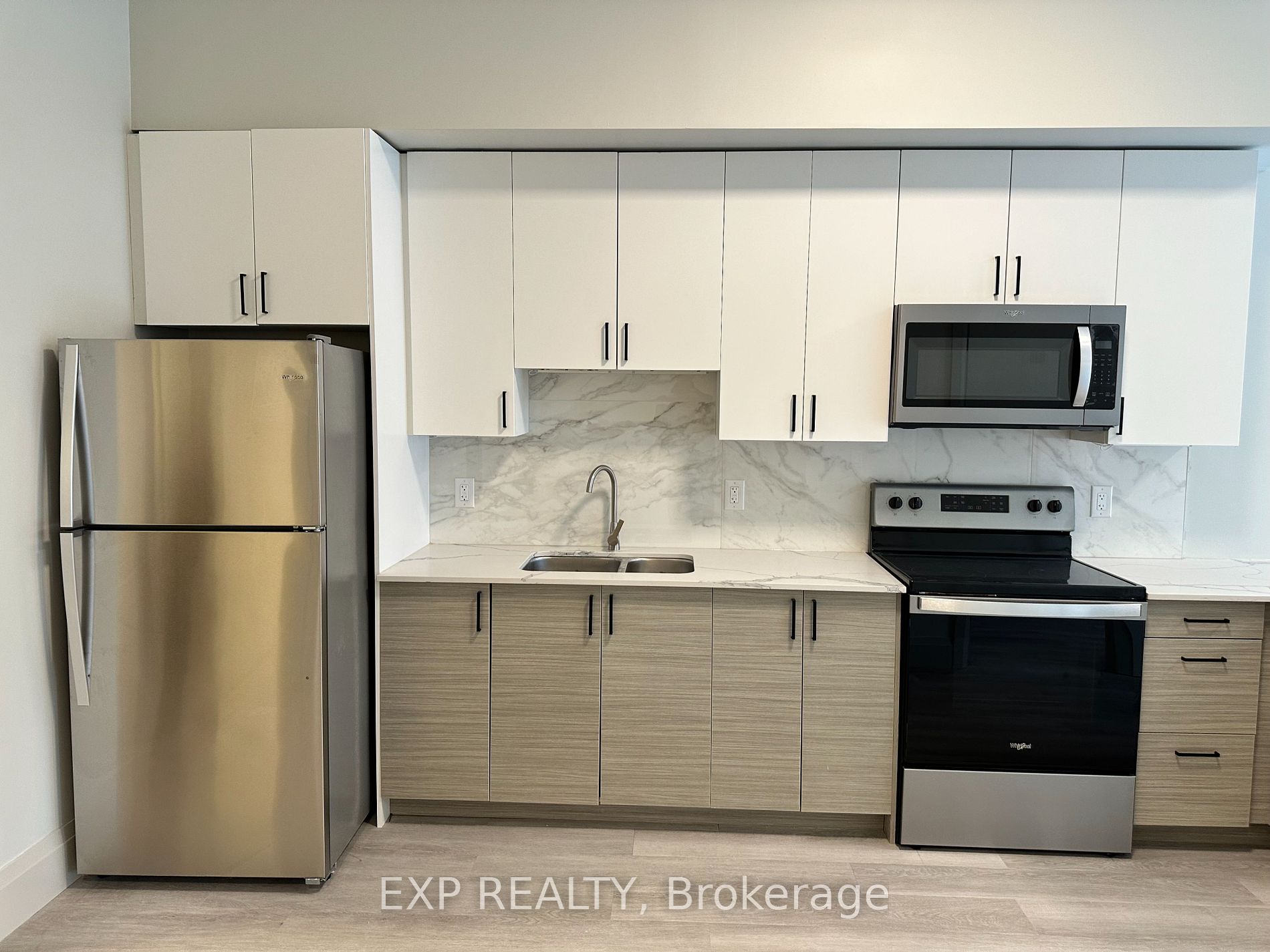 75 Barrie Rd, #204