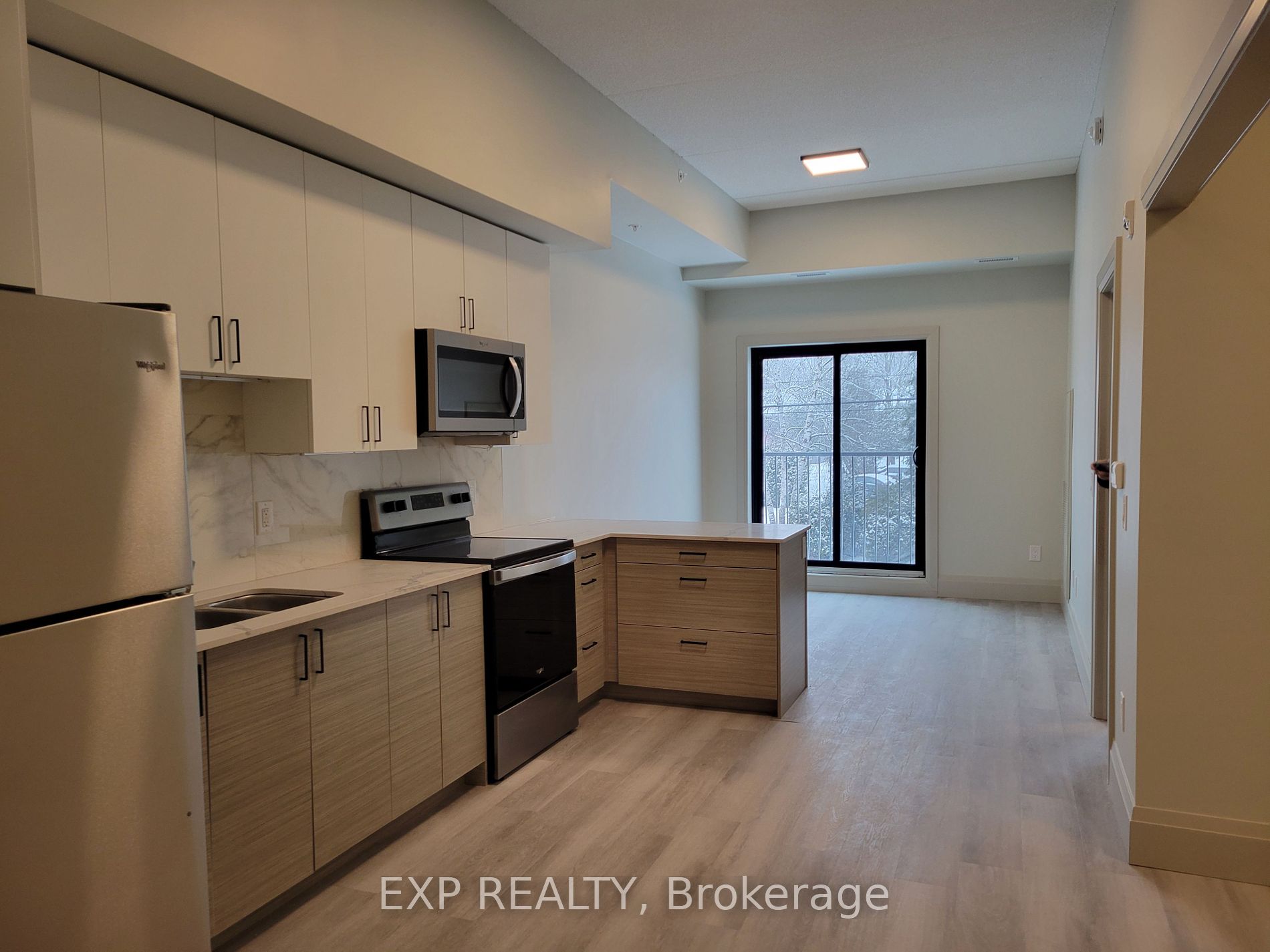 75 Barrie Rd, #204