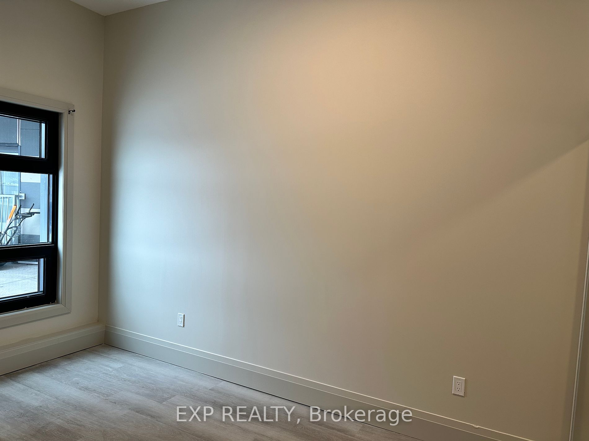 75 Barrie Rd, #204