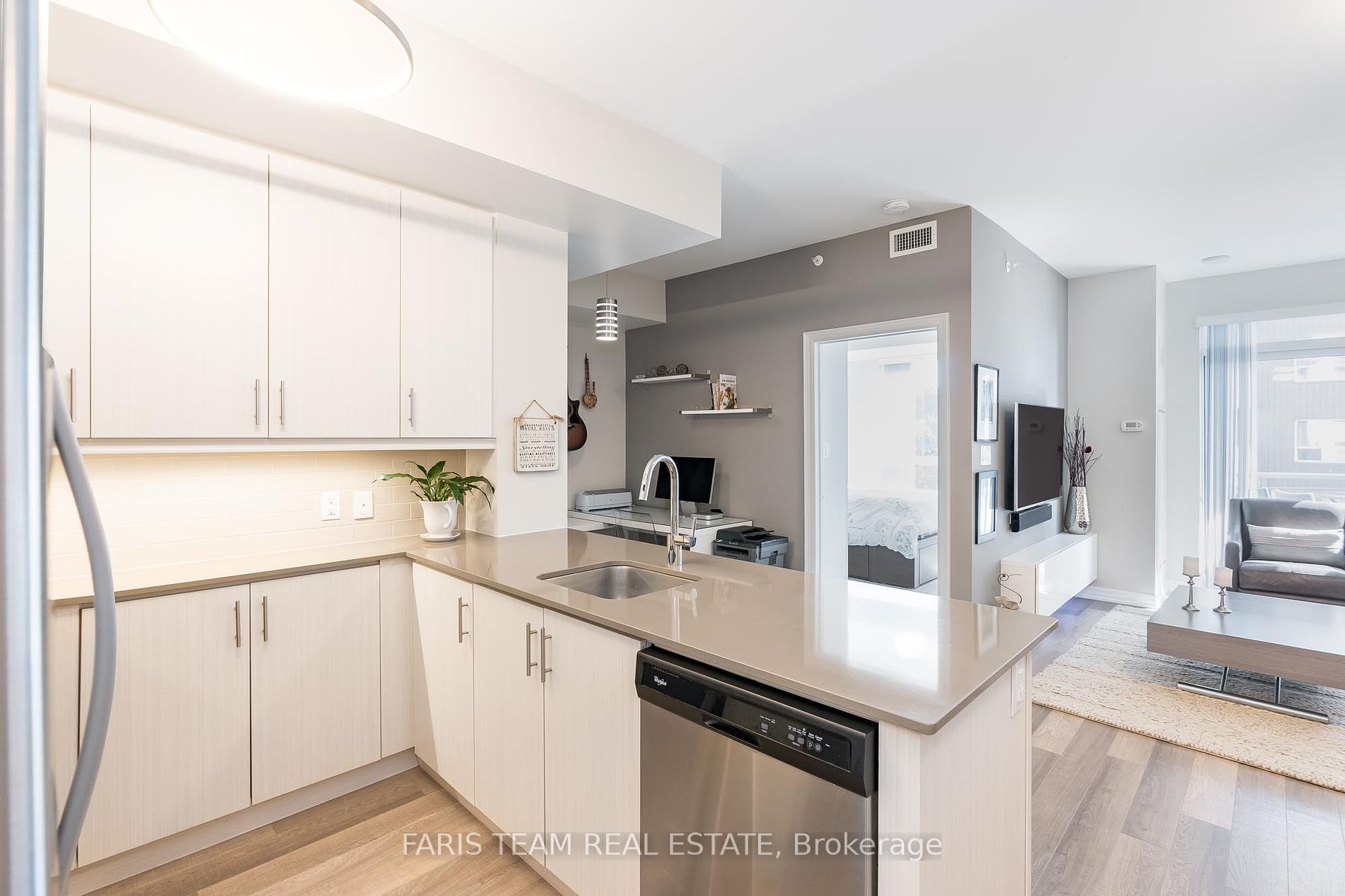111 Worsley Street, #506