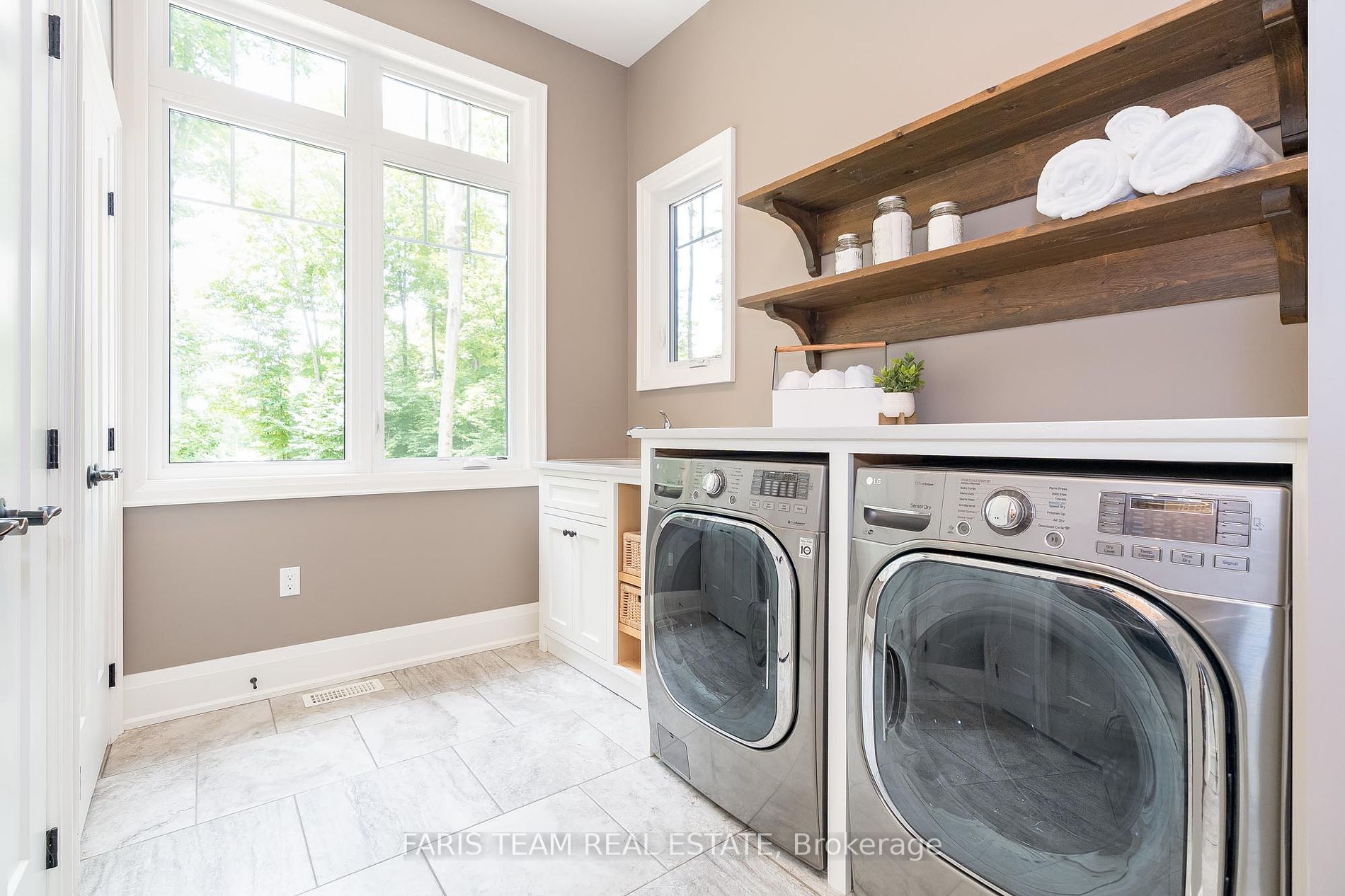 12 Houben Cres