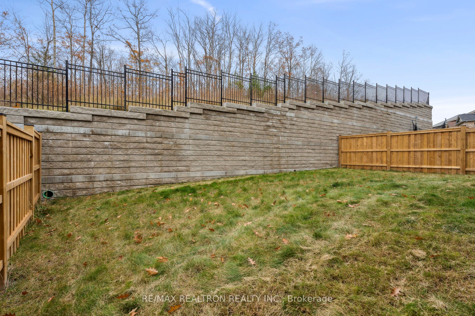 115 Muirfield Dr