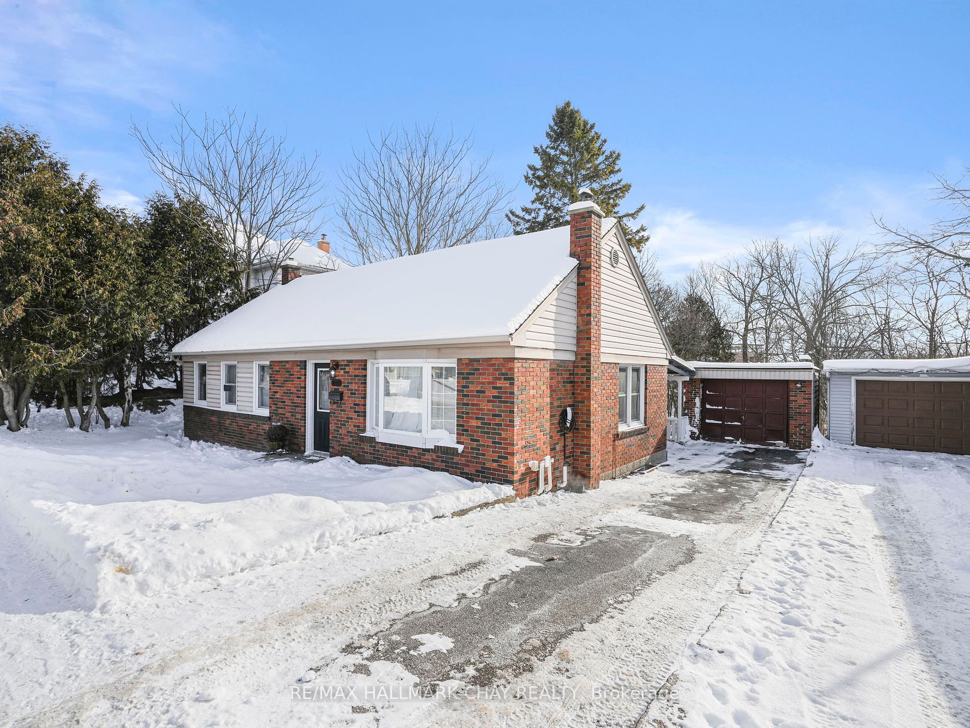 205 MARY Street