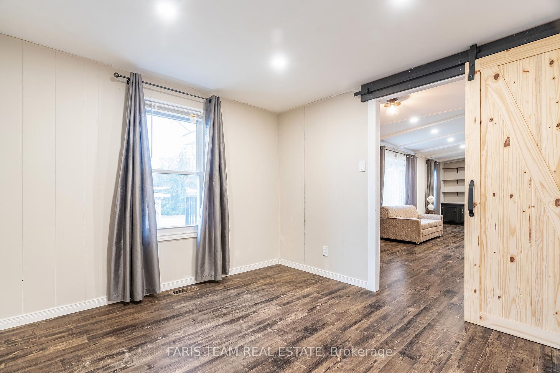 3 Murray Drive