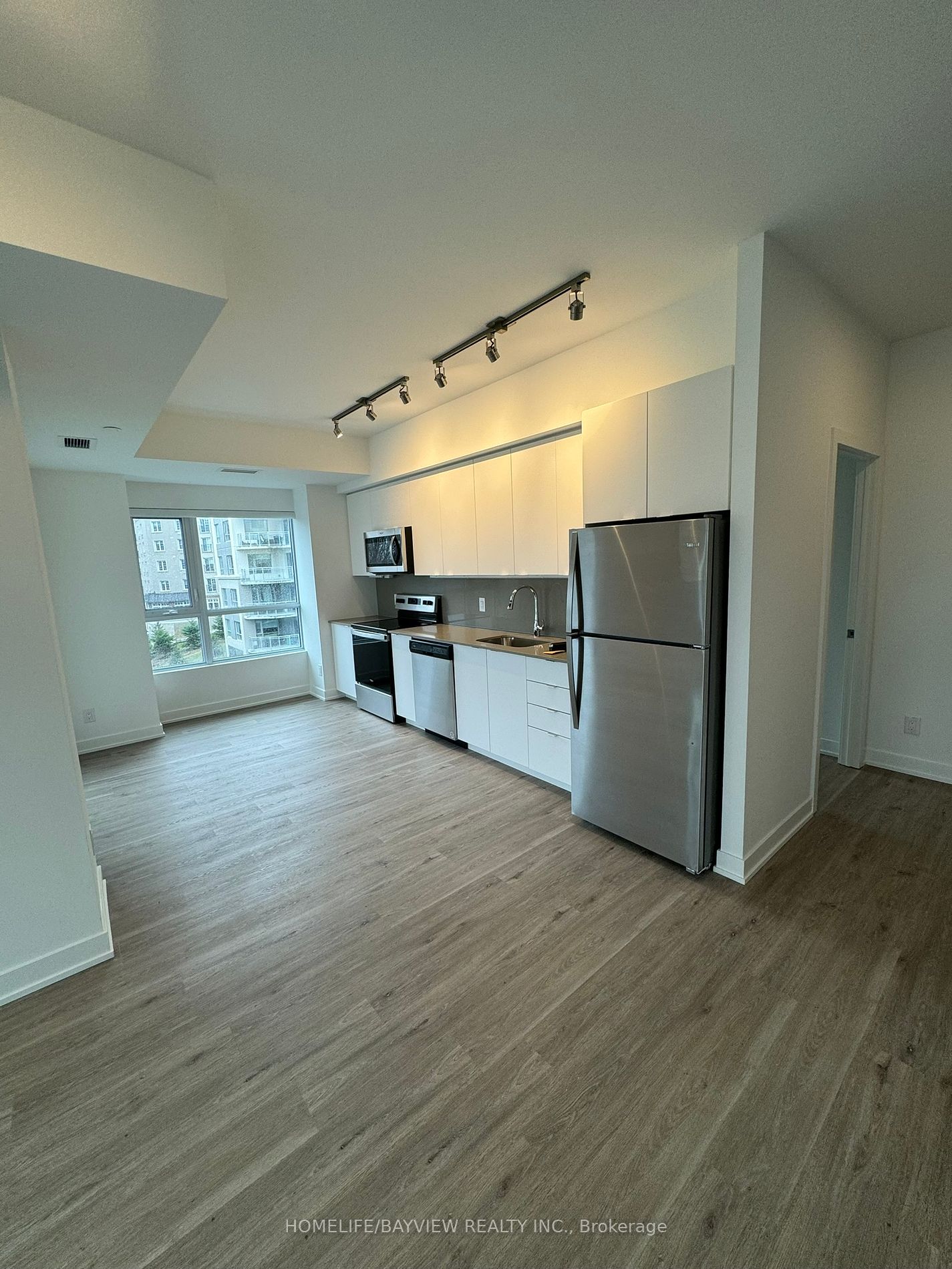 56 Lakeside Terrace, #406