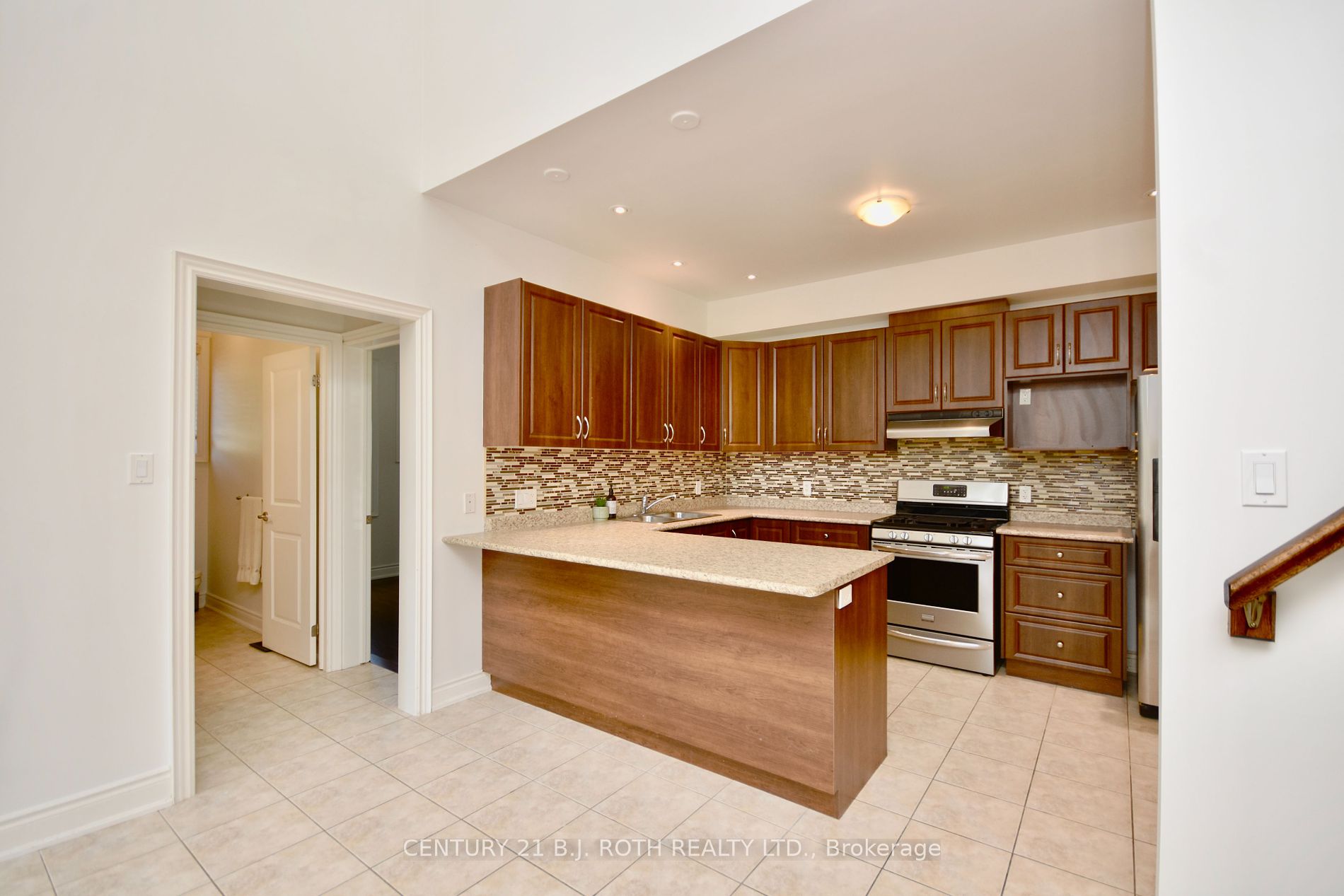 36 Savannah Crescent