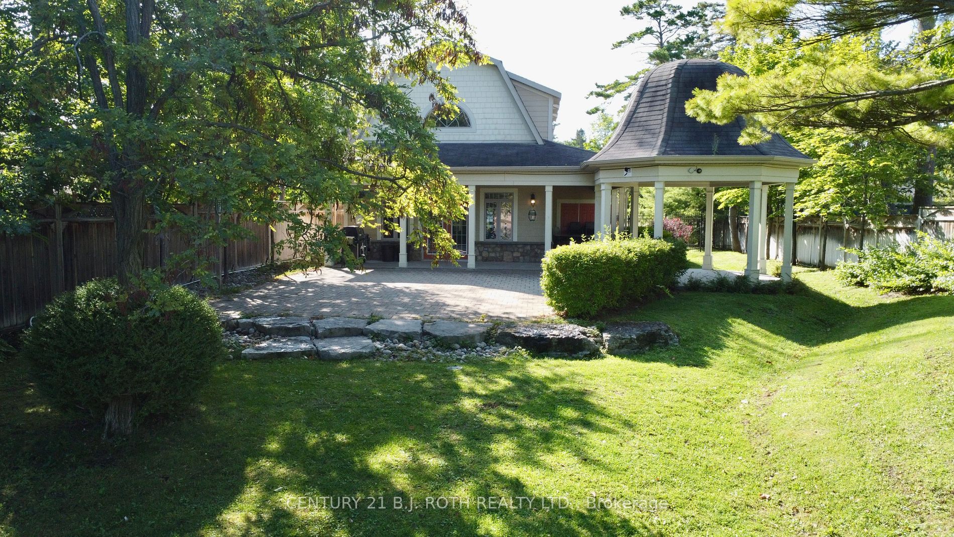 36 Savannah Crescent