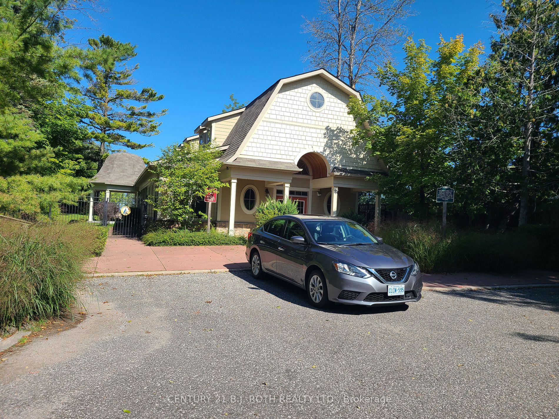 36 Savannah Crescent