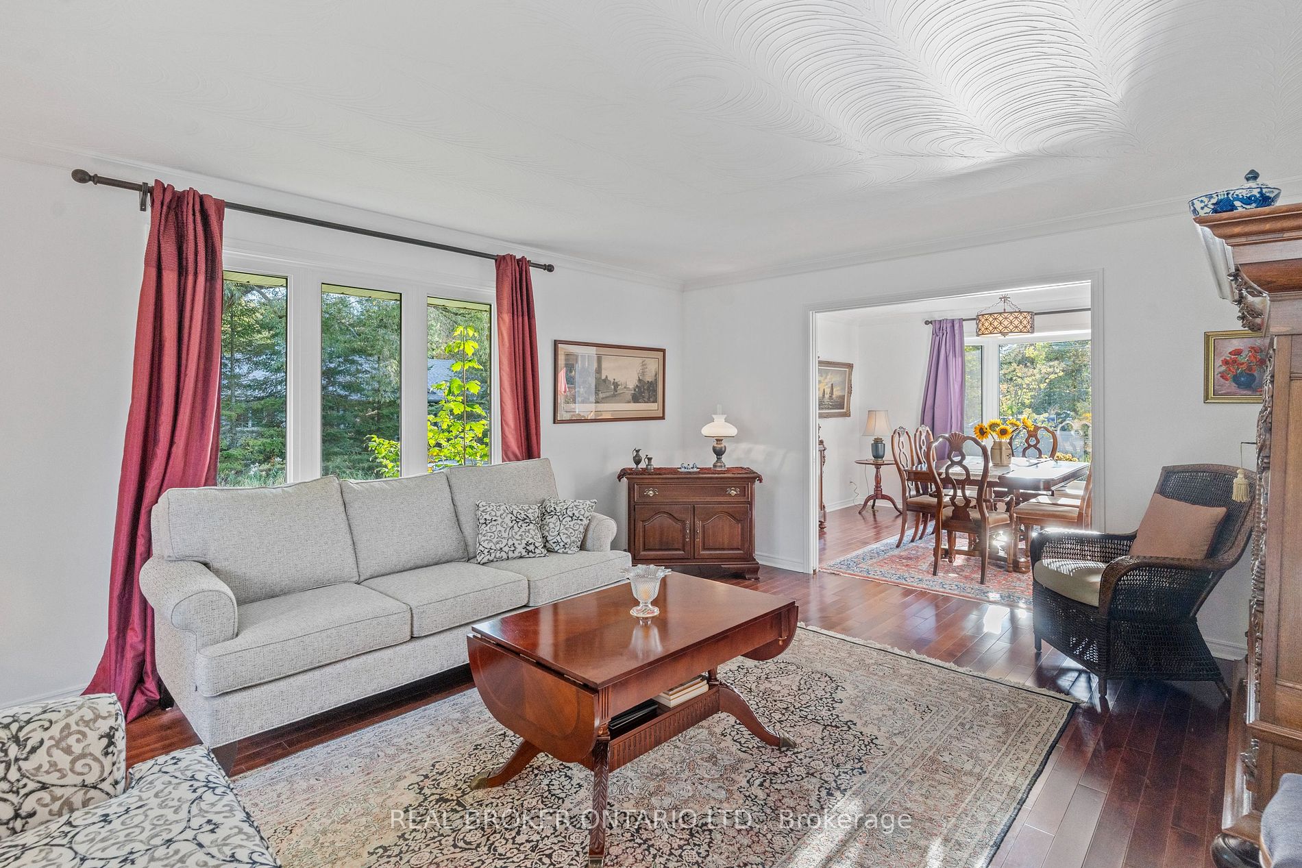 45 Maple Dr