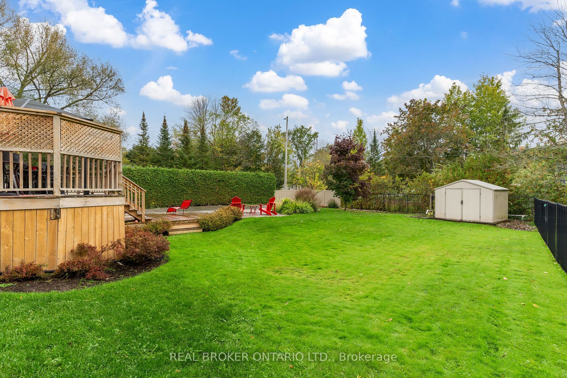 45 Maple Dr