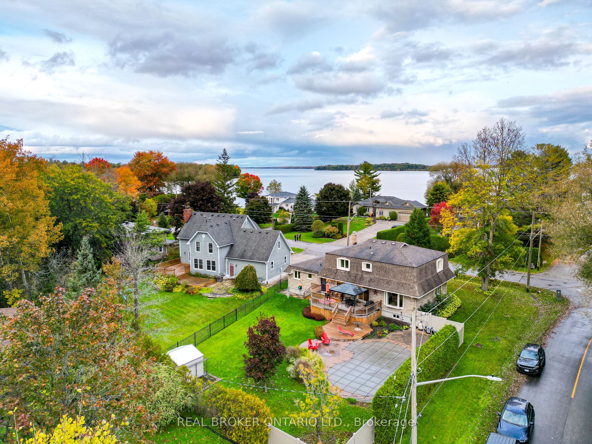 45 Maple Dr