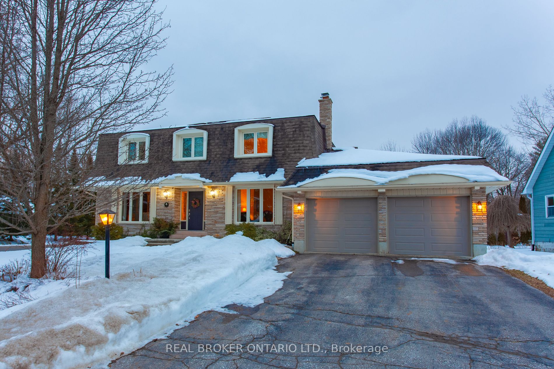 45 Maple Dr