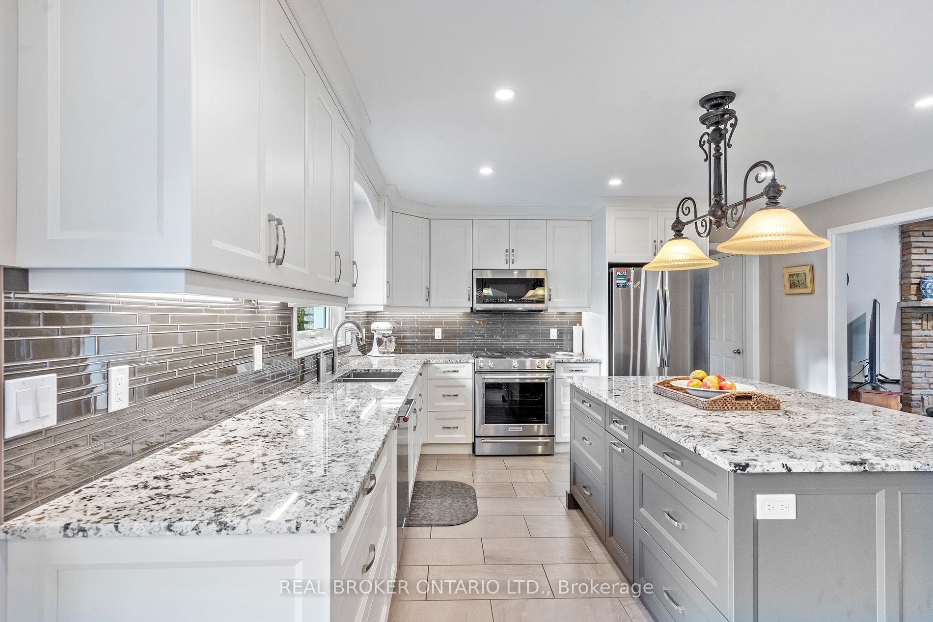 45 Maple Dr