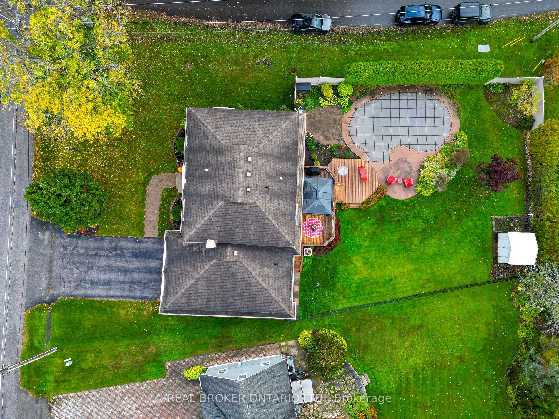 45 Maple Dr