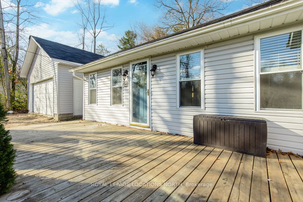 10 Oak St