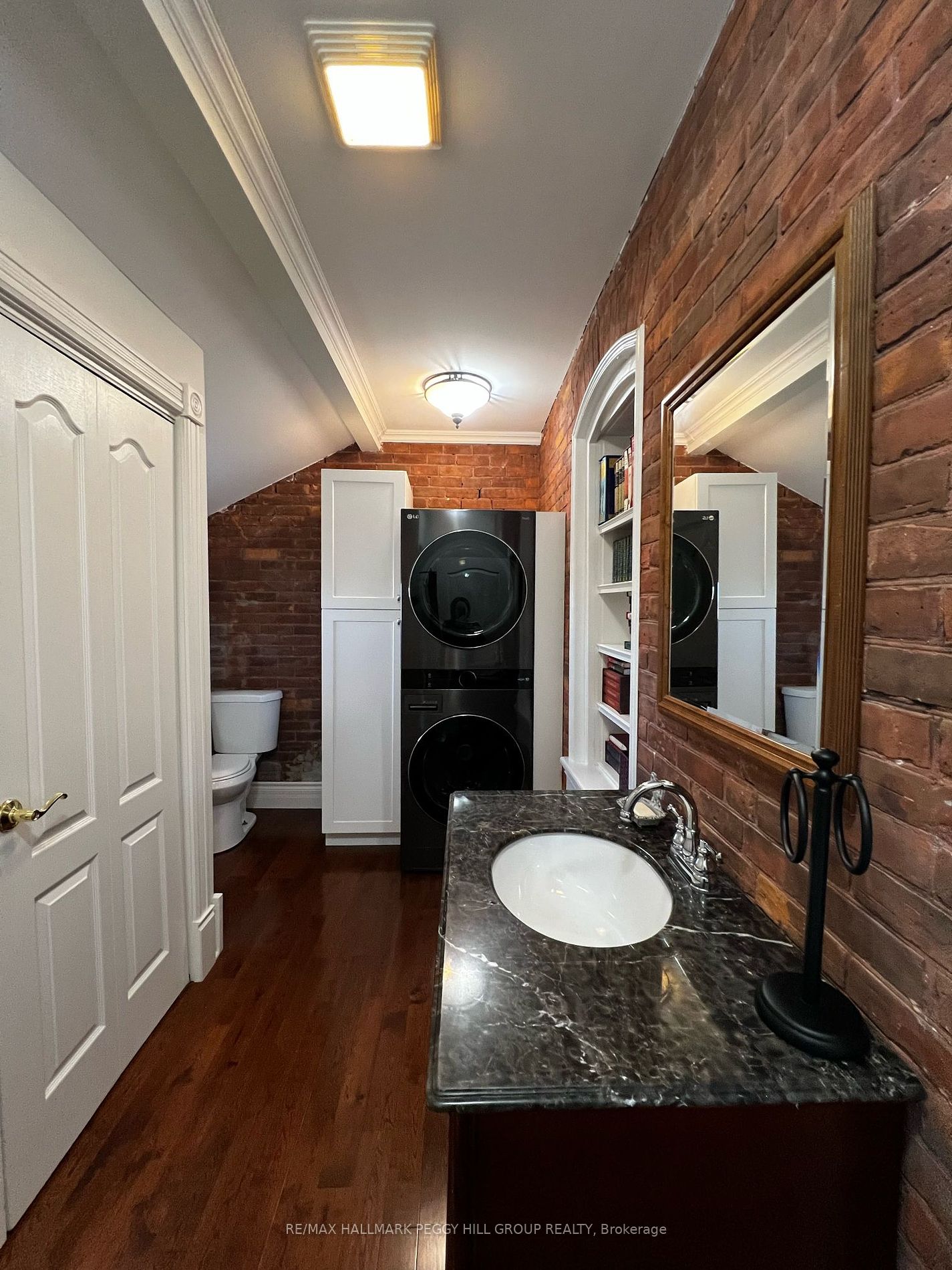 1792 Flos Road 7 West Rr2