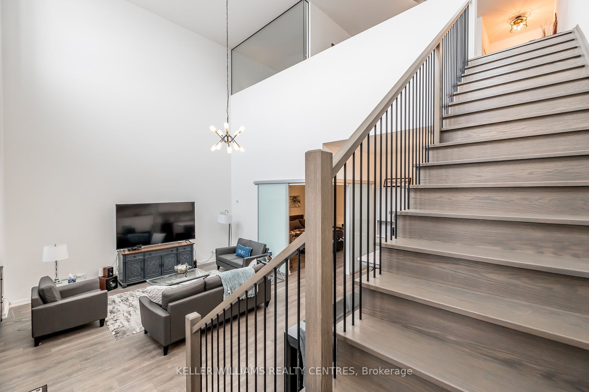 21 Matchedash St S, #103
