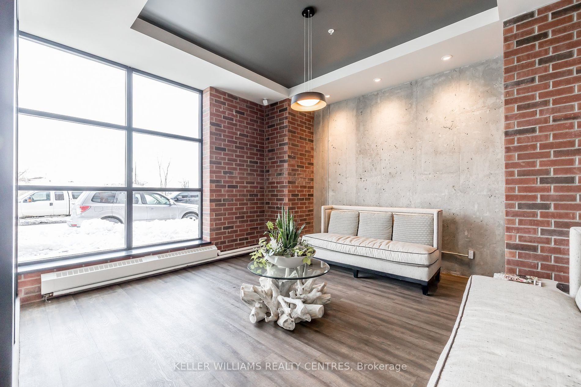 21 Matchedash St S, #103