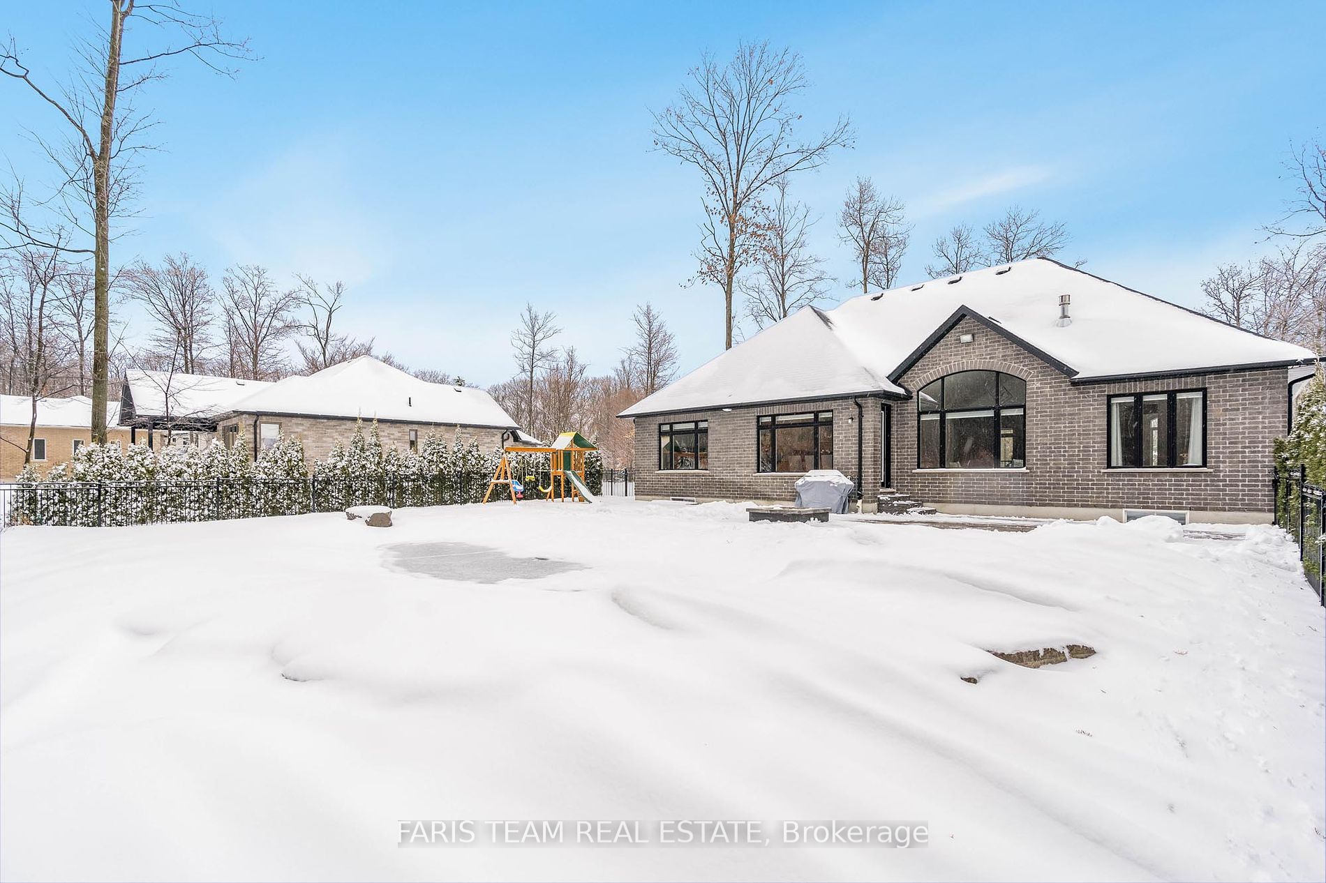 21 Boothby Crescent