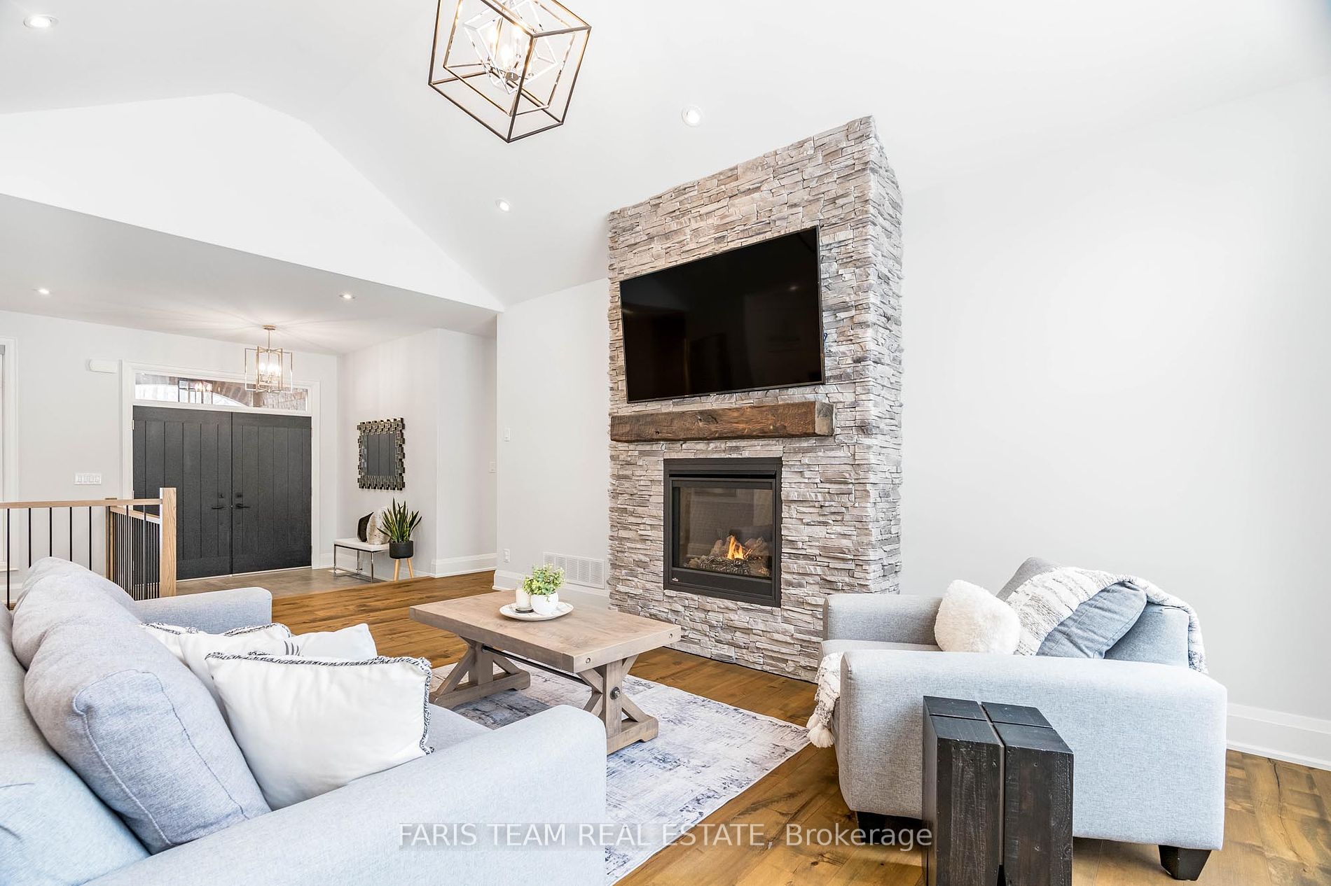 21 Boothby Crescent
