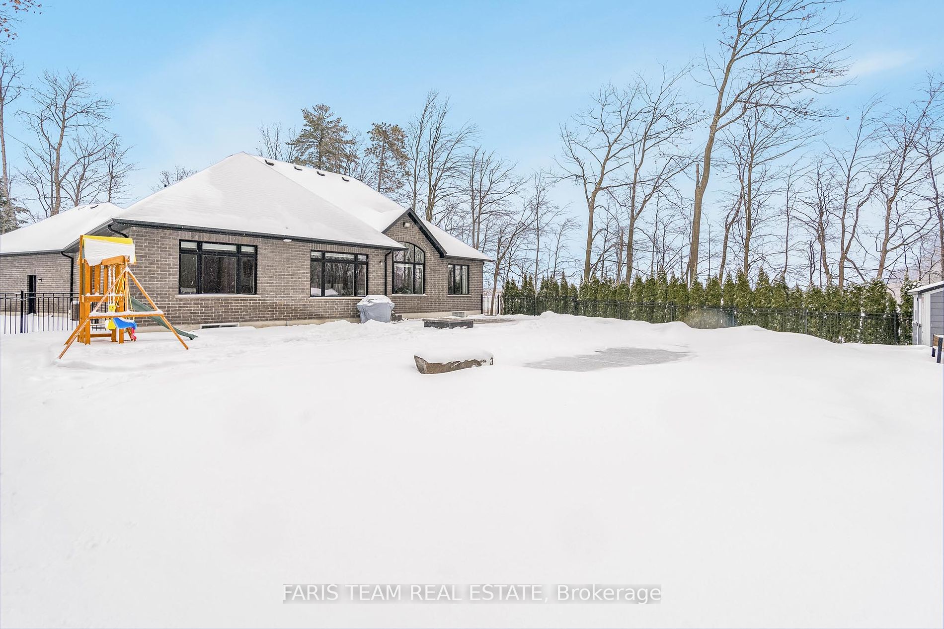 21 Boothby Crescent