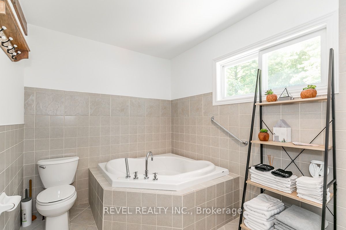2440 Champlain Road
