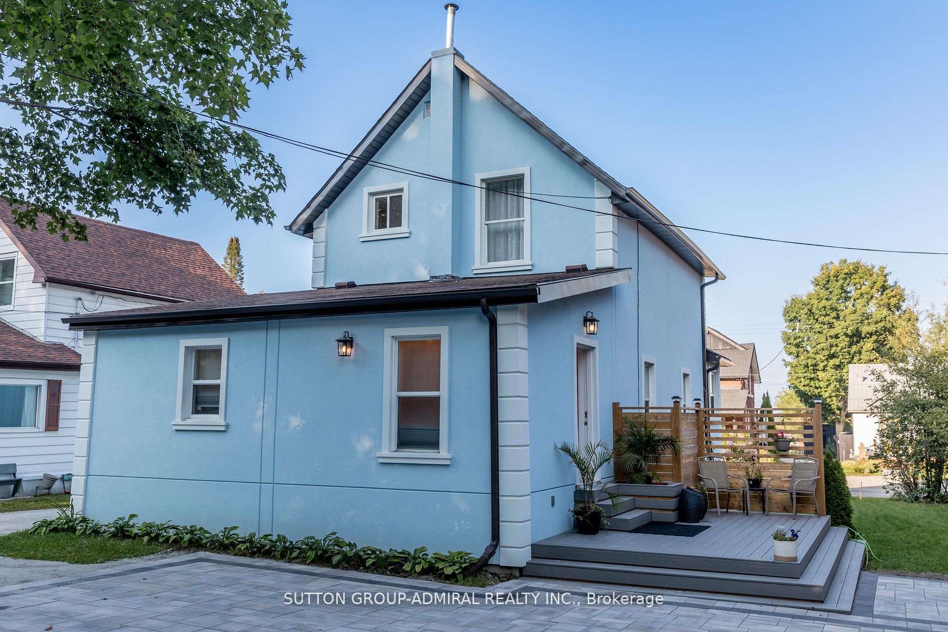 97 Laclie St