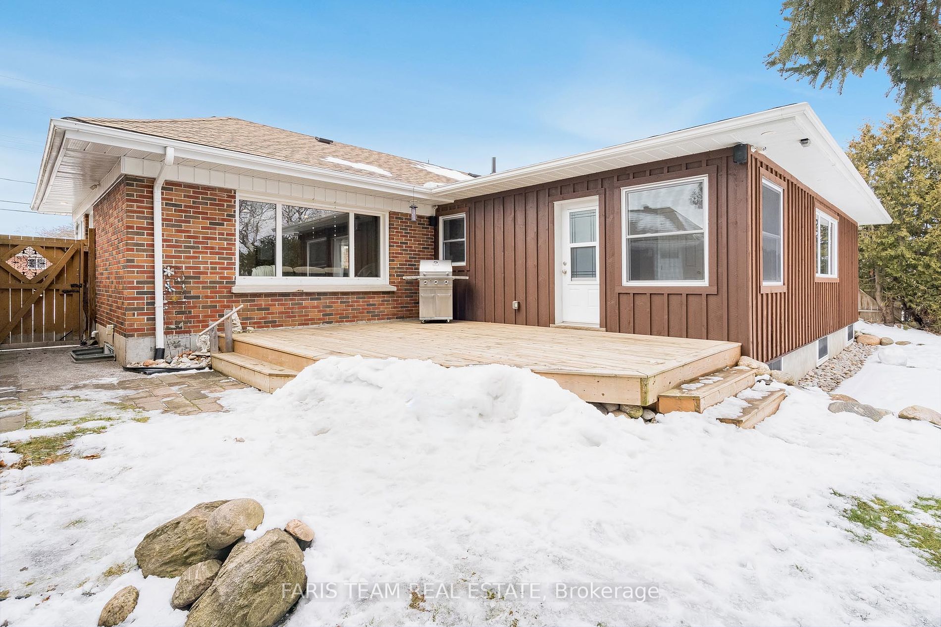 105 Bayview Dr