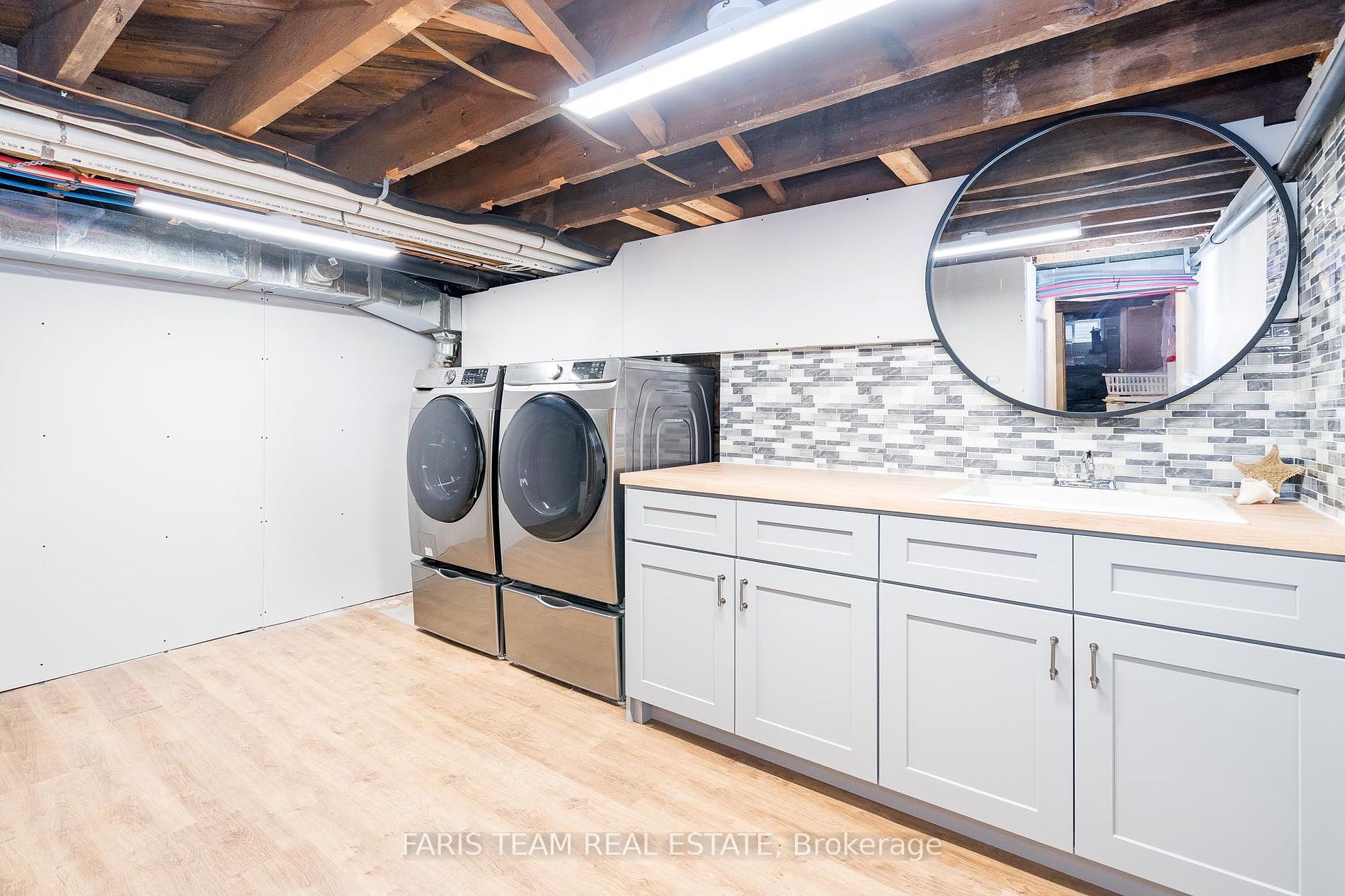 105 Bayview Dr