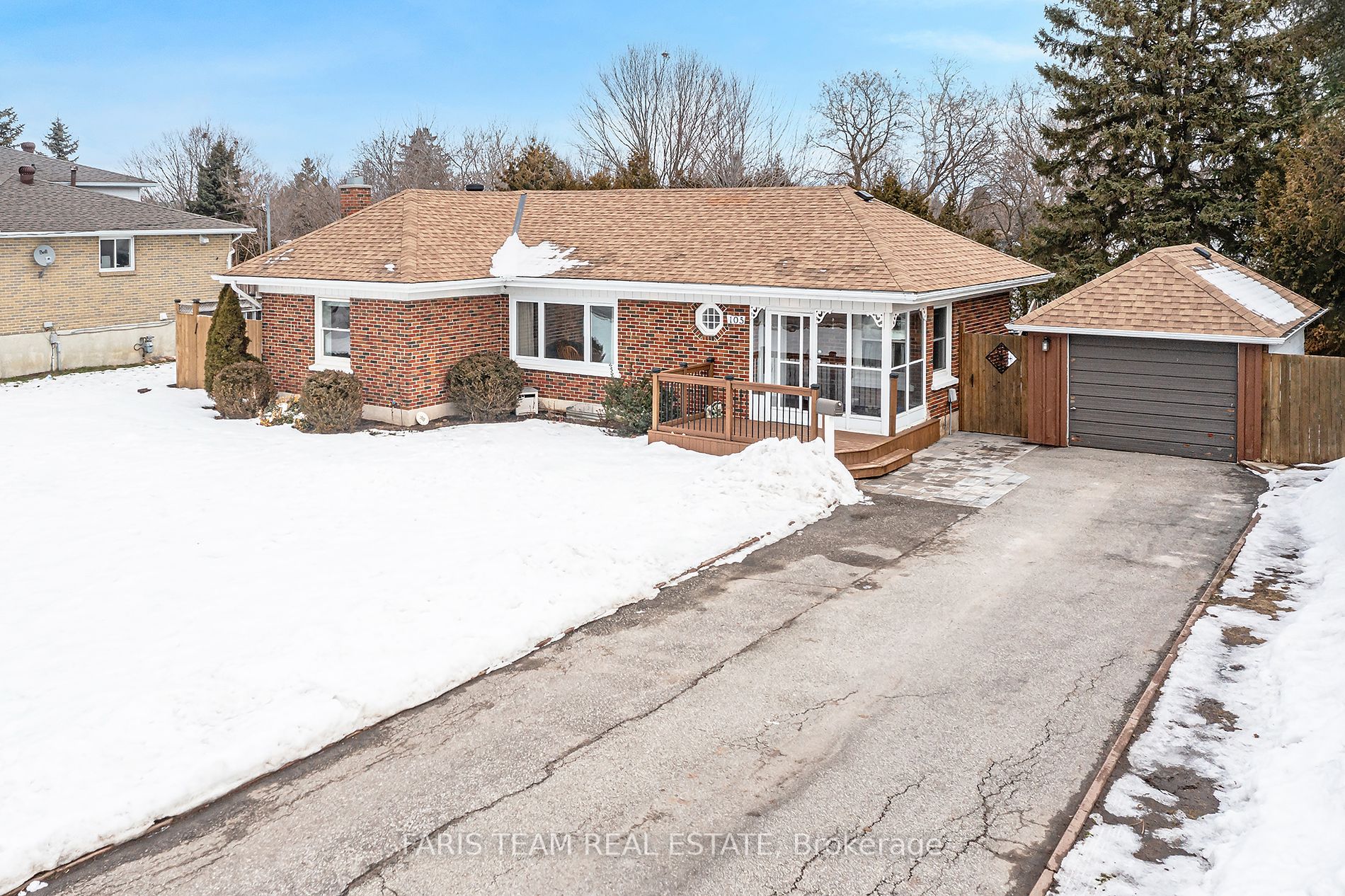105 Bayview Dr