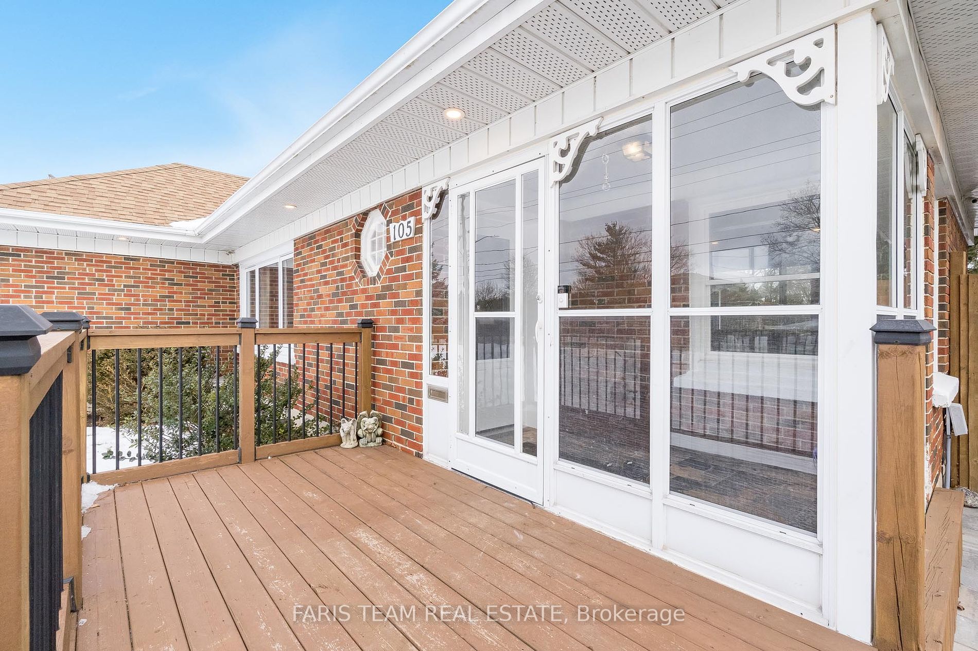 105 Bayview Dr